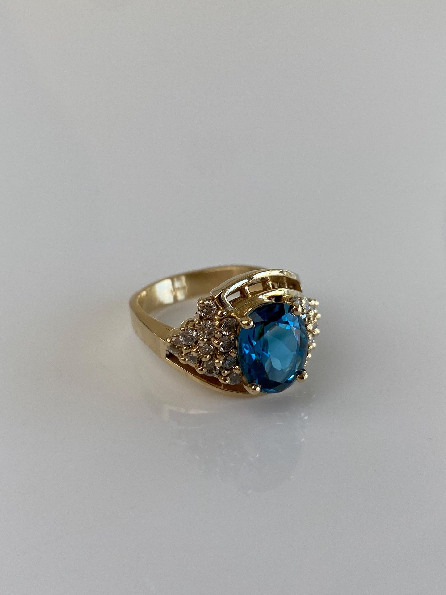 Vintage Solid 14k Yellow Gold Diamond Topaz Ring - Size 6.25