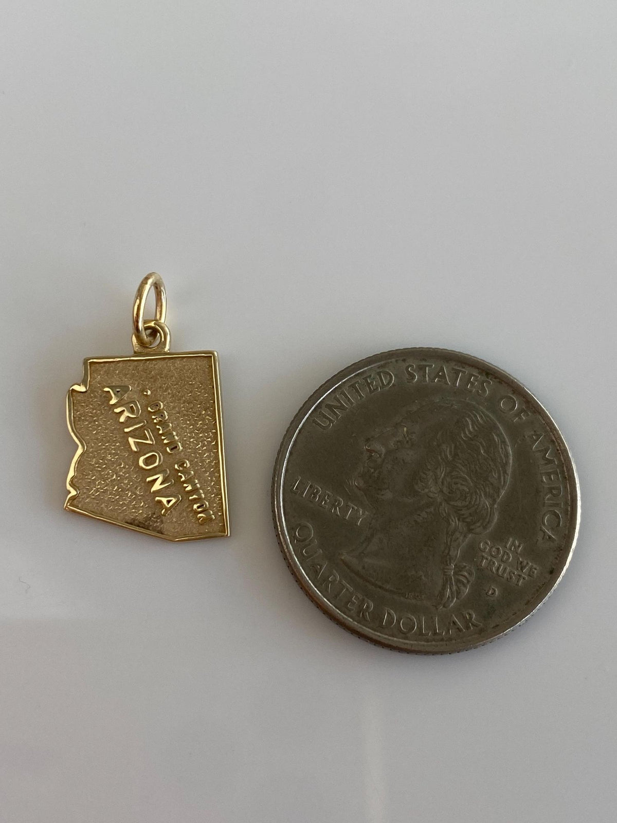 Vintage Solid 10k Yellow Gold Arizona Charm