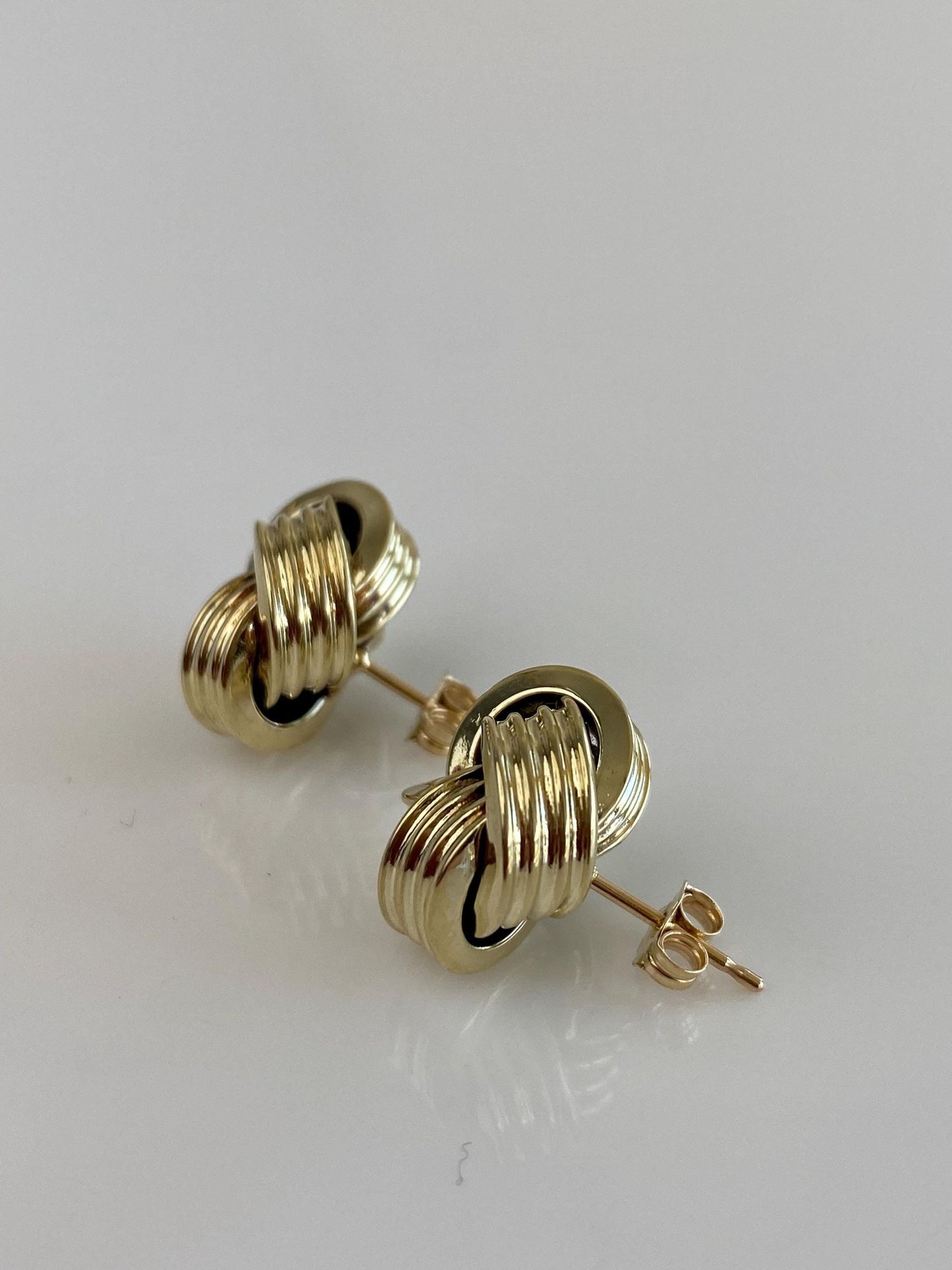 Vintage 8k Yellow Gold Large Knot Stud Earrings