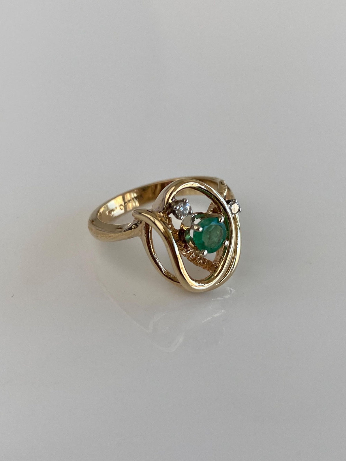Vintage Solid 14k Yellow Gold Diamonds Emerald Abstract Ring - Size 5.75