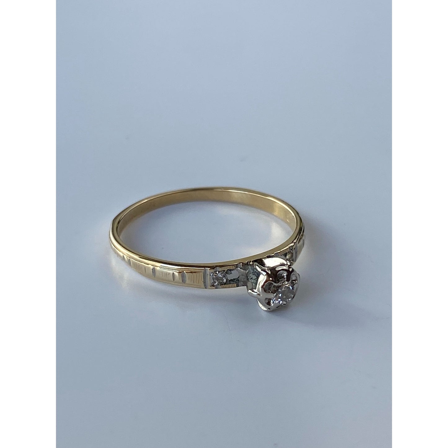 Vintage Solid 14k White & Yellow Gold Clear Sapphire Designed Ring - Size 6.75