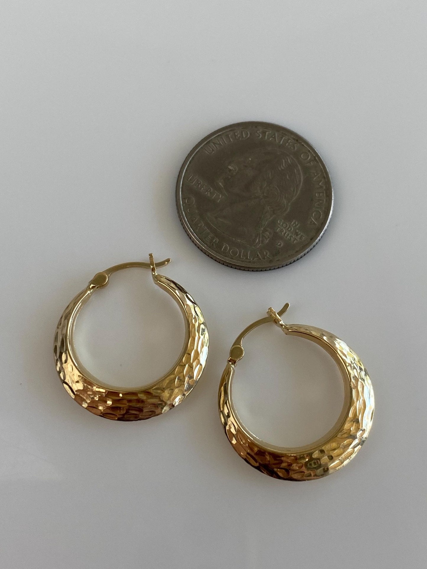 Vintage 14k Yellow Gold Diamond Cut Tapered Hoop Earrings
