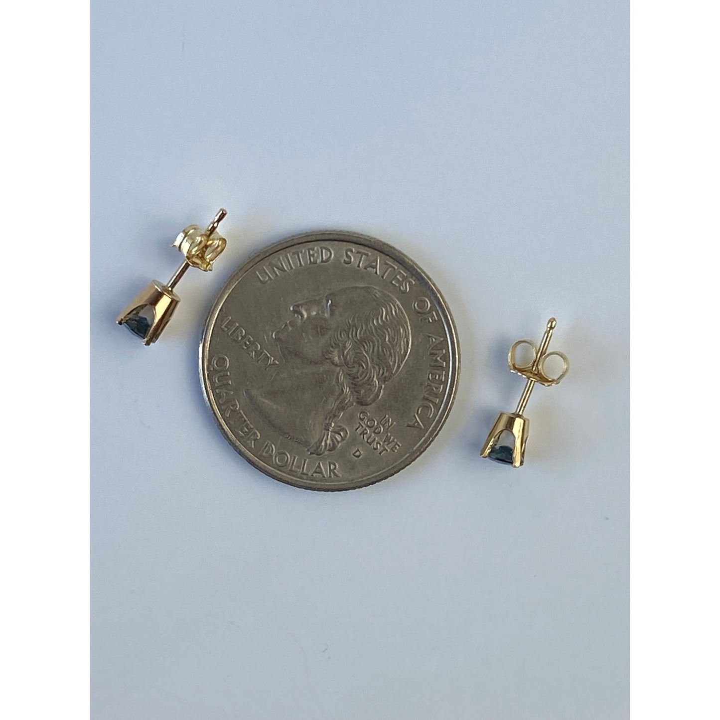 Vintage Solid 14k Yellow Gold Blue Spinel Stud Earrings