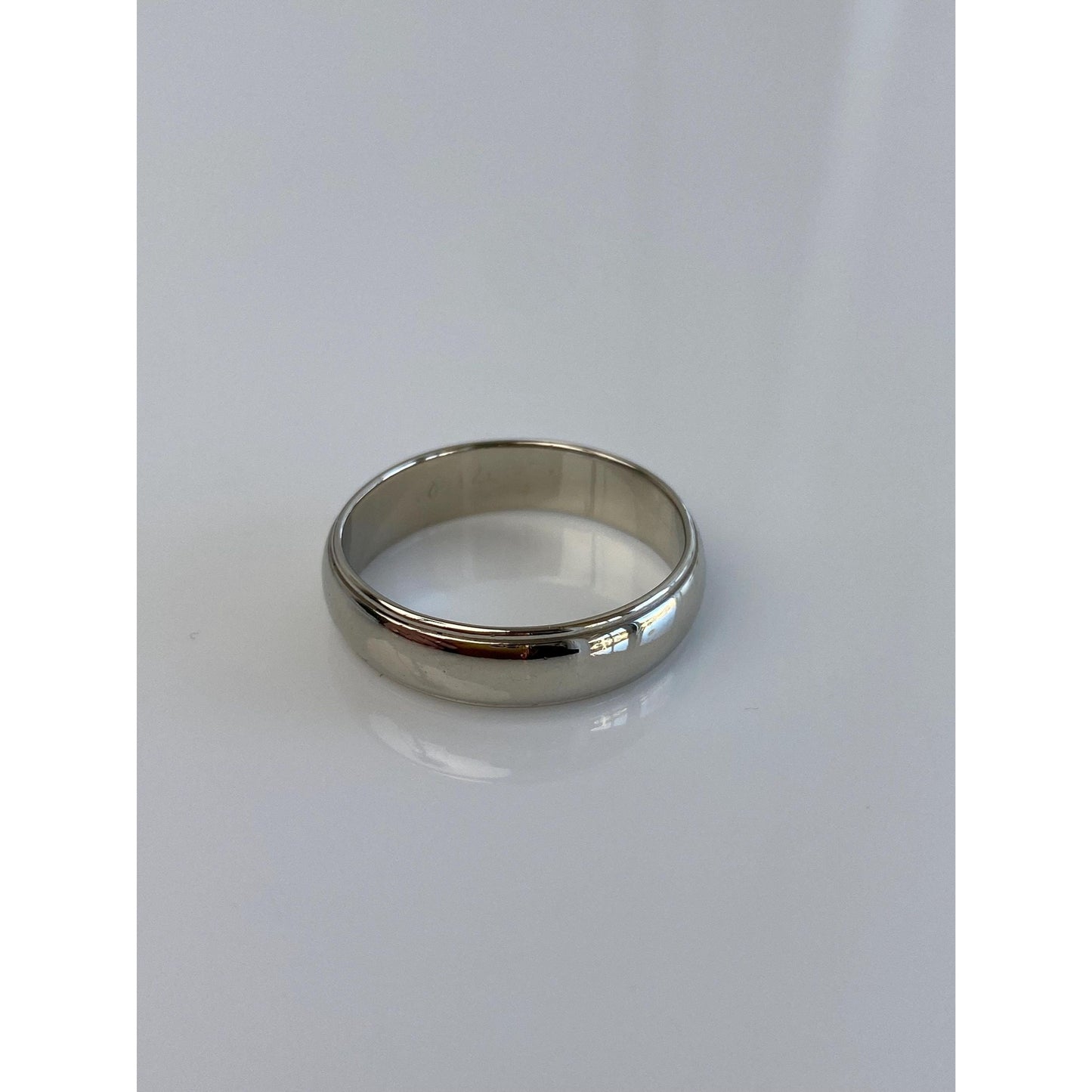 Vintage Solid 14k White Gold Lined Ring Band - Size 11.25