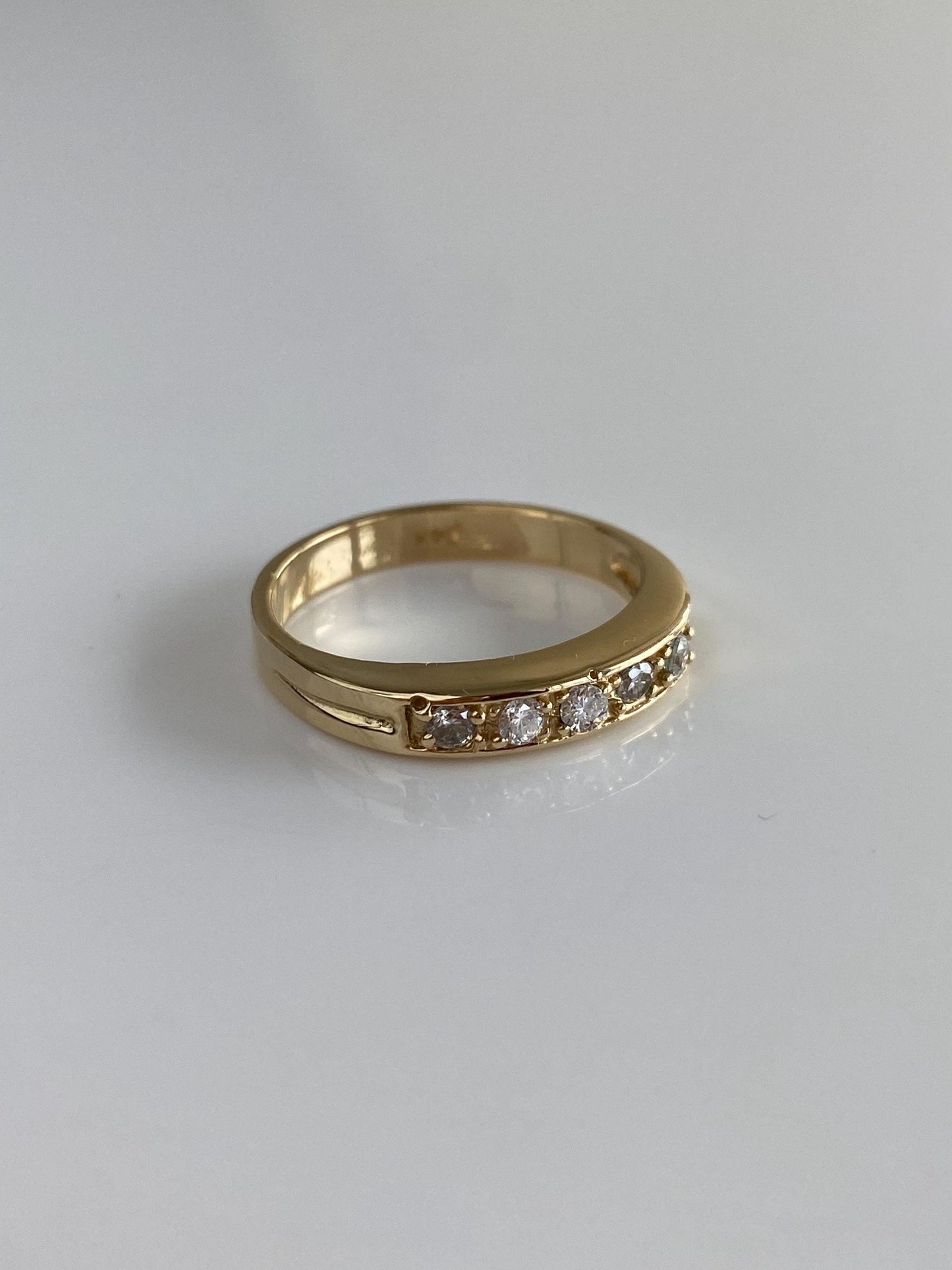 Vintage Solid 14k Yellow Gold Clear Cubic Zirconia Ring Band - Size 7.75