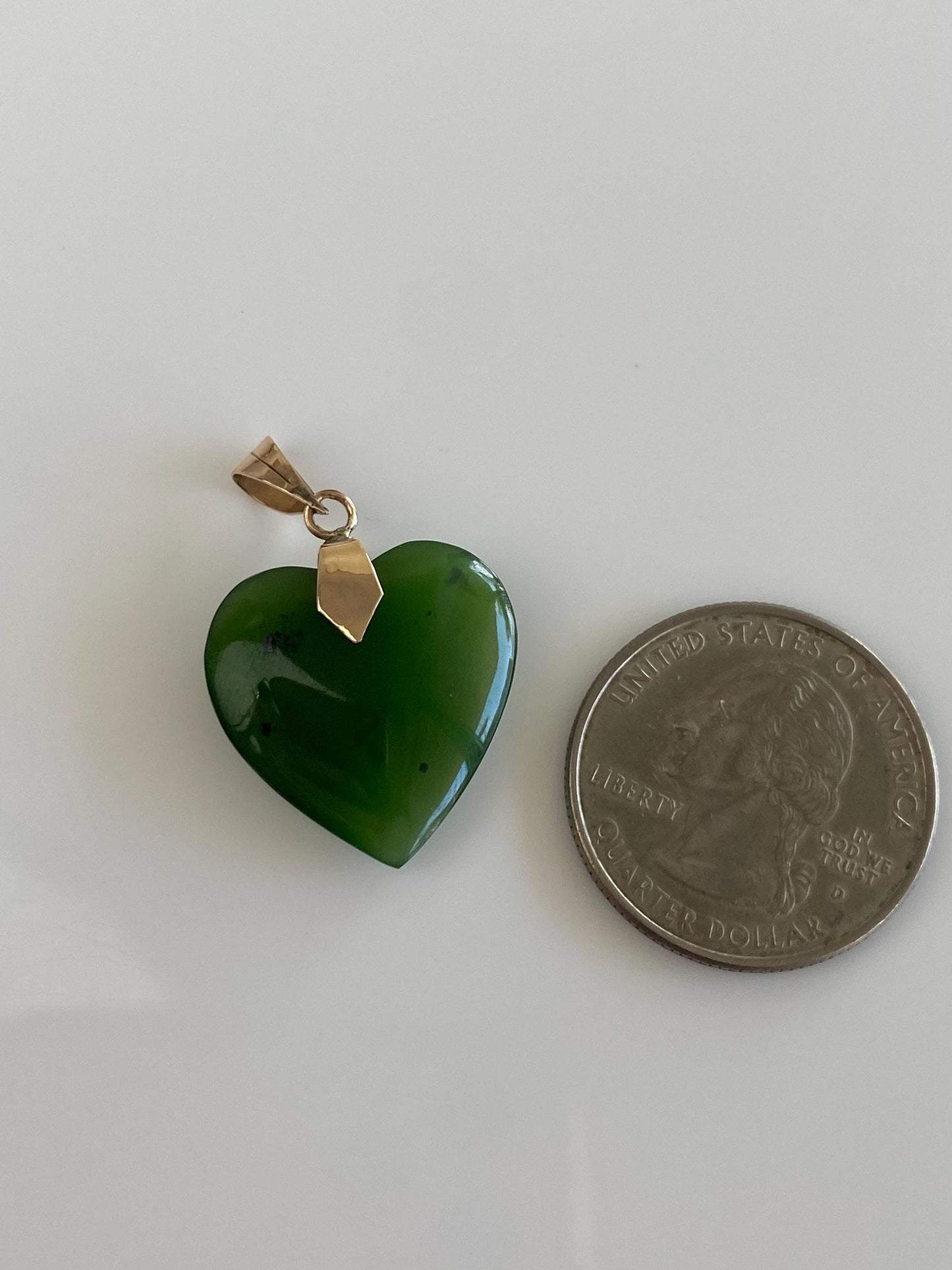 Vintage Solid 9k Yellow Gold Nephrite Heart Charm