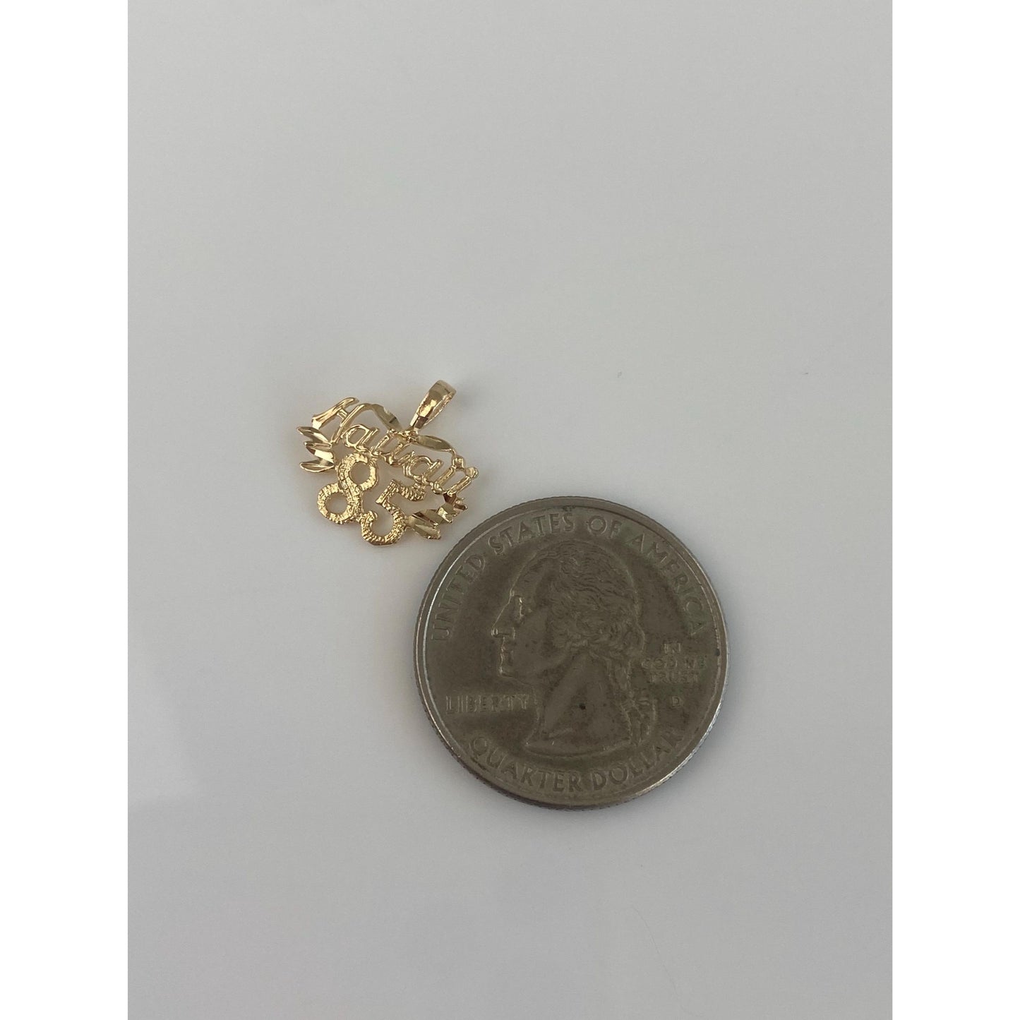 Vintage Solid 14k Yellow Gold Hawaii 85 Charm