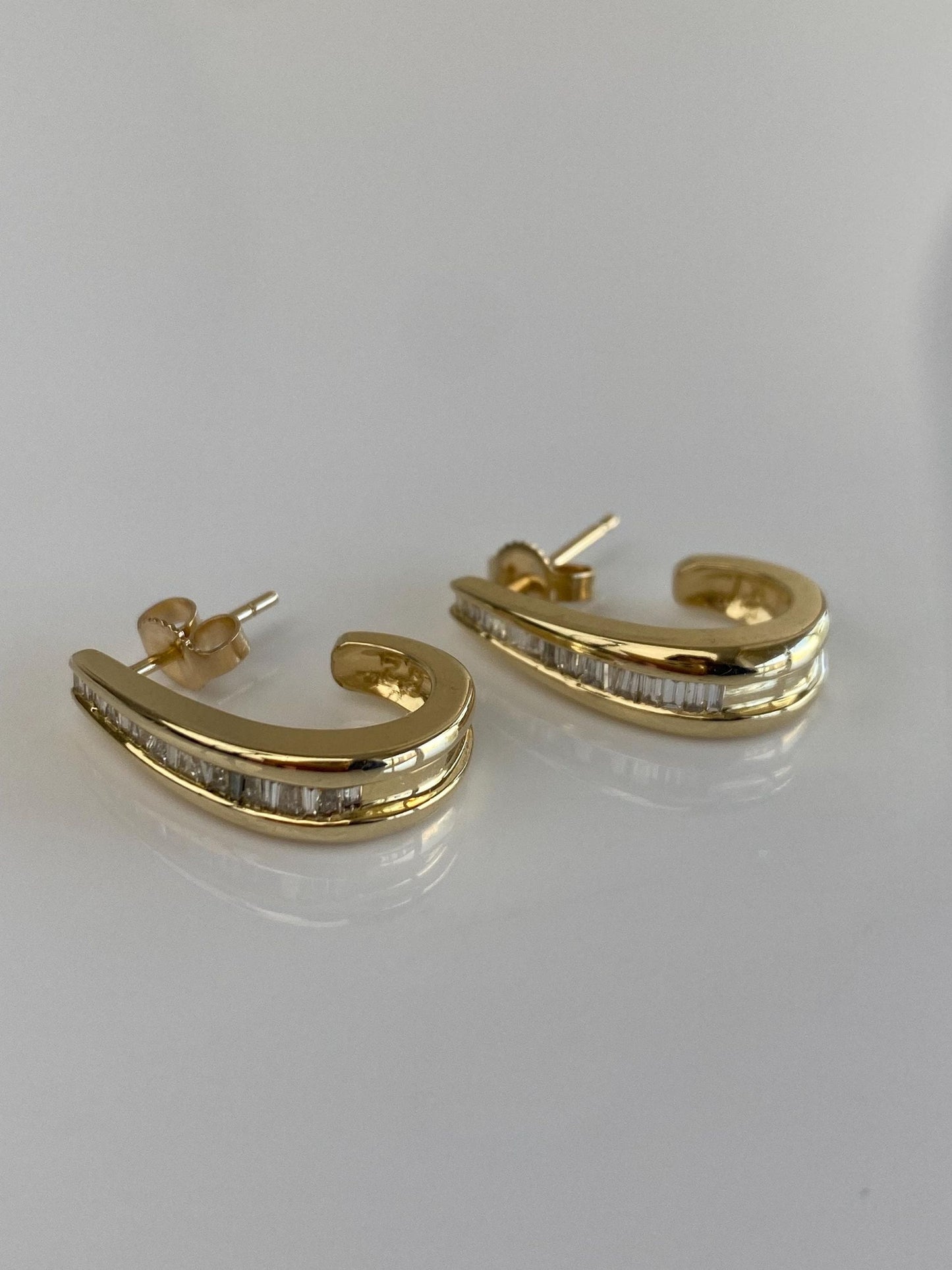 Vintage Solid 14k Yellow Gold Baguette Diamond Drop Earrings