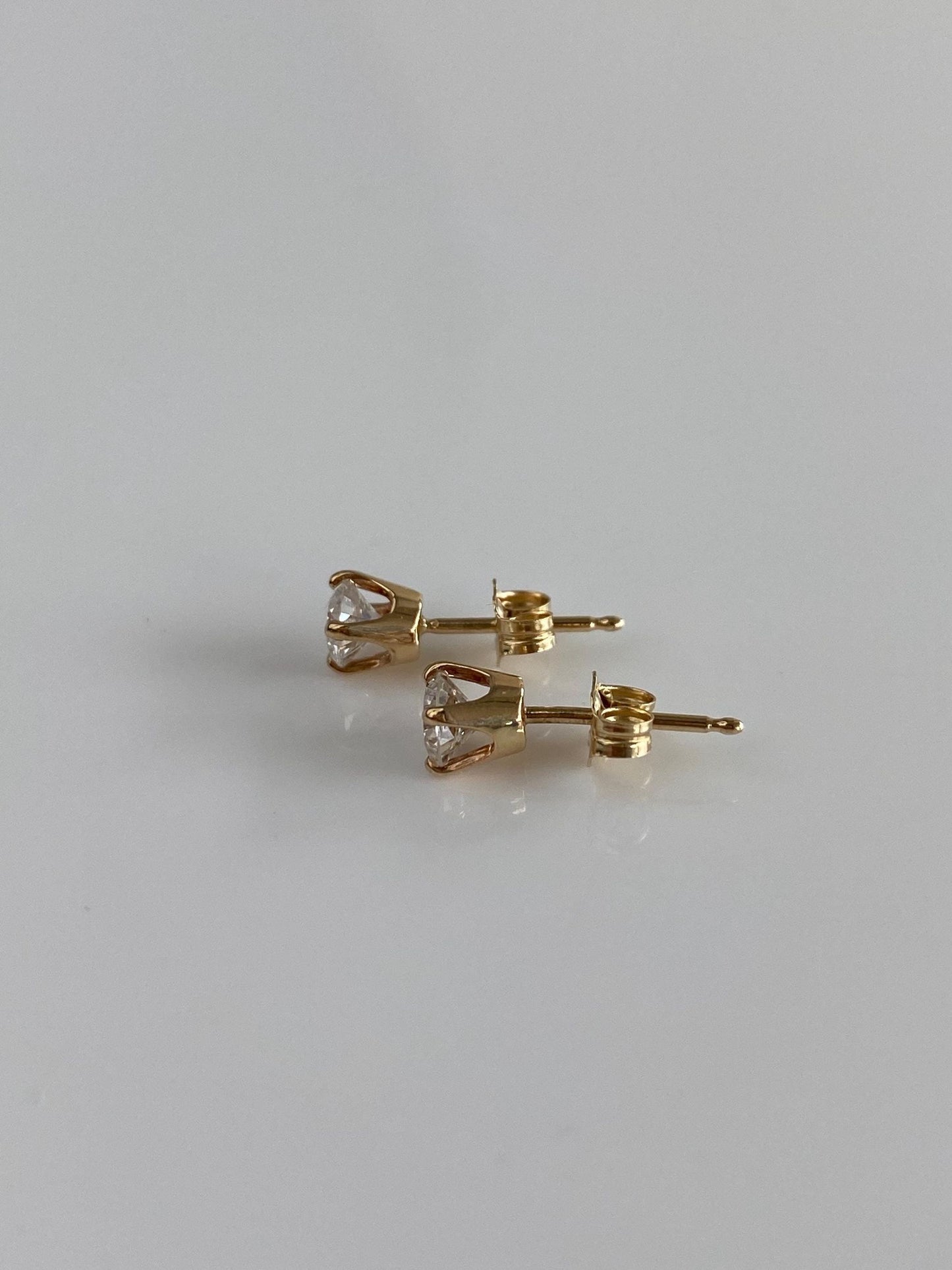 Vintage Solid 14k Yellow Gold Diamond Stud Earrings