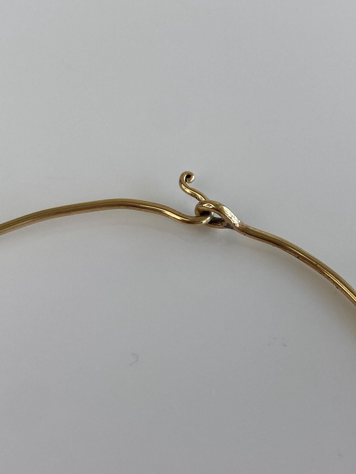 Solid 10k Yellow Gold Wire Collar Necklace - 13 inches