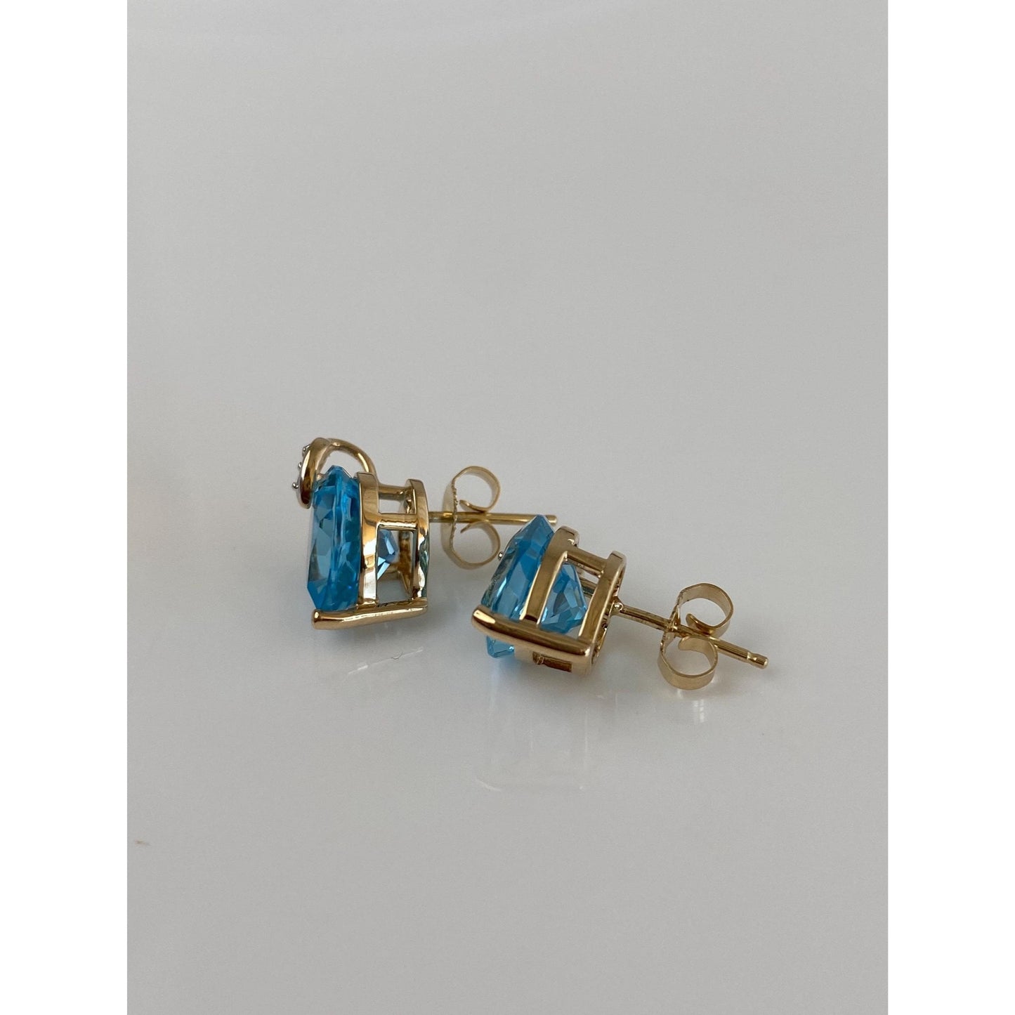 Vintage Solid 14k Yellow Gold Diamond Heart Topaz Stud Earrings