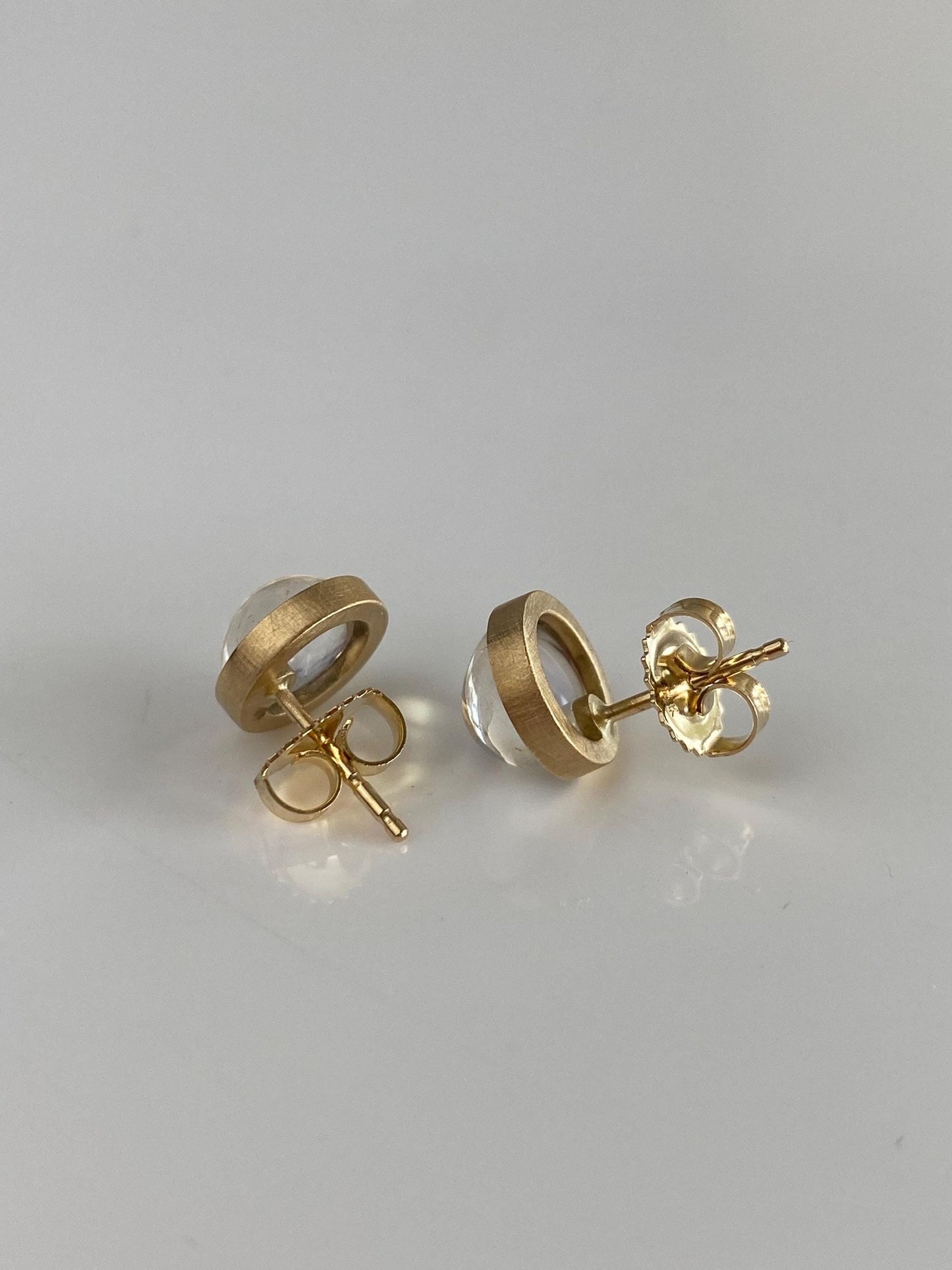 Vintage Solid 14k Yellow Gold Moonstone Stud Earrings