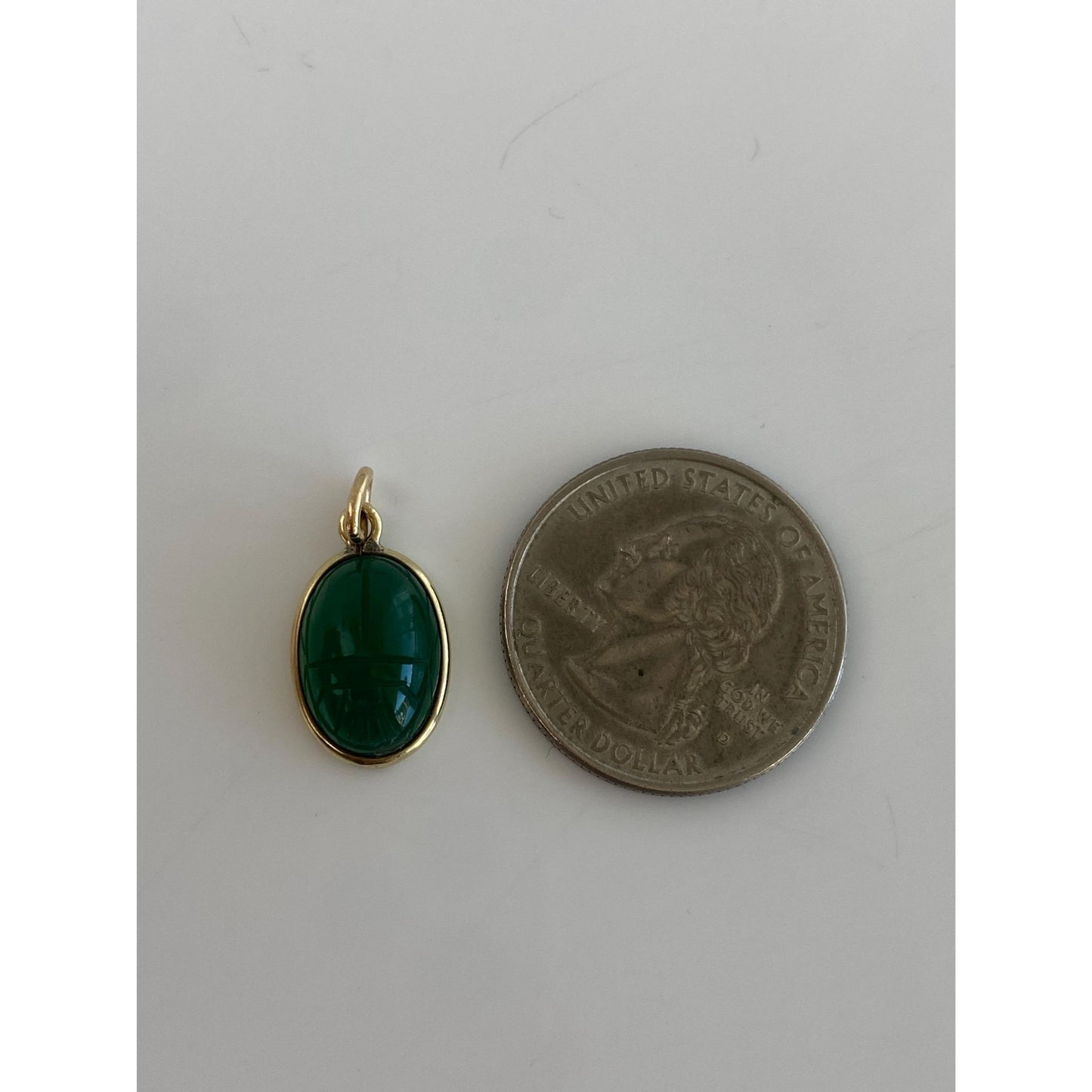 Vintage Solid 14k Yellow Gold Green Chalcedony Carved Scarab Charm