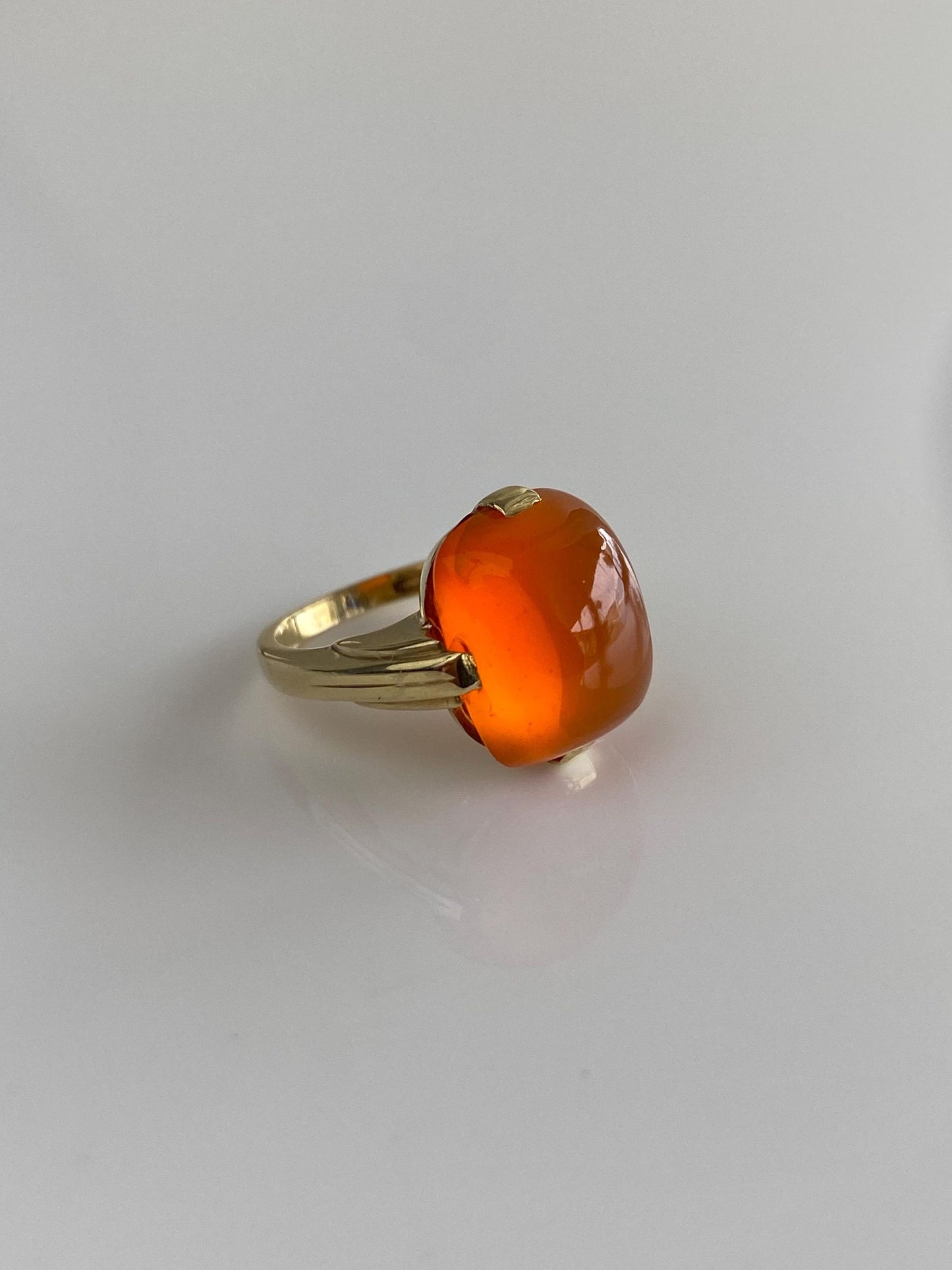 Vintage Solid 14k Yellow Gold Carnelian Ring - Size 1.75