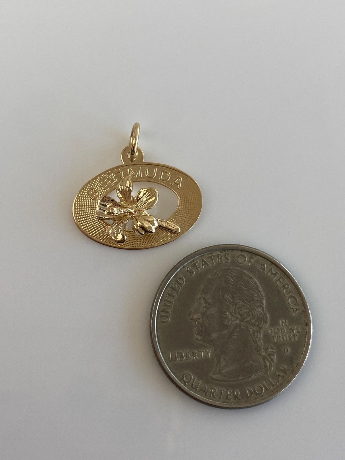 Vintage Solid 14k Yellow Gold Bermuda Flower Charm
