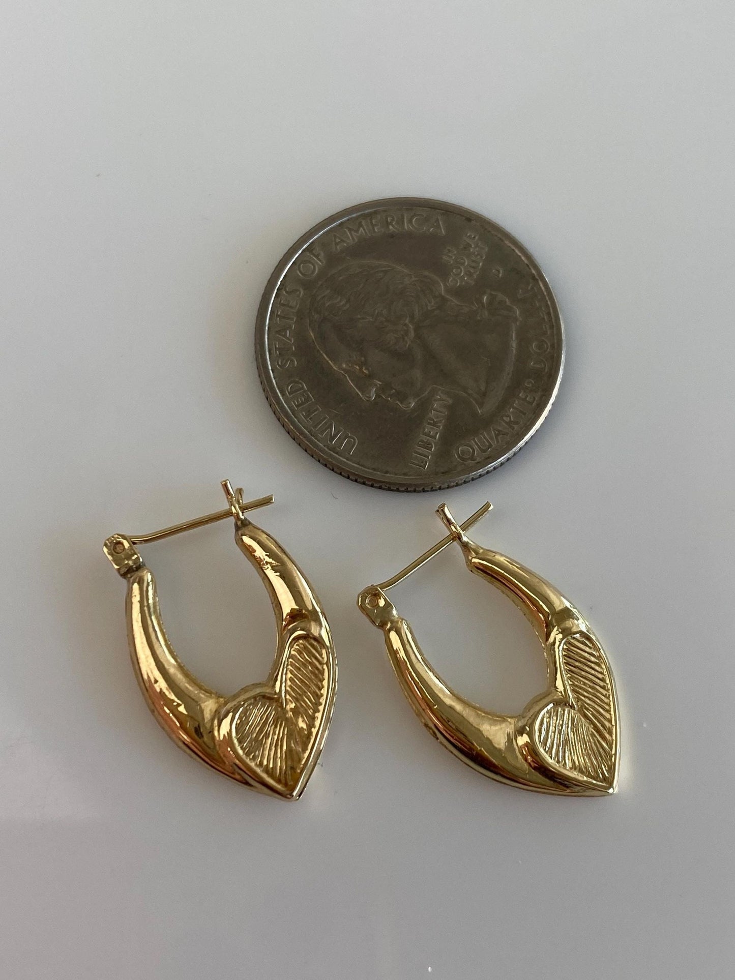 Vintage 14k Yellow Gold Heart Design Chevron Hoop Earrings