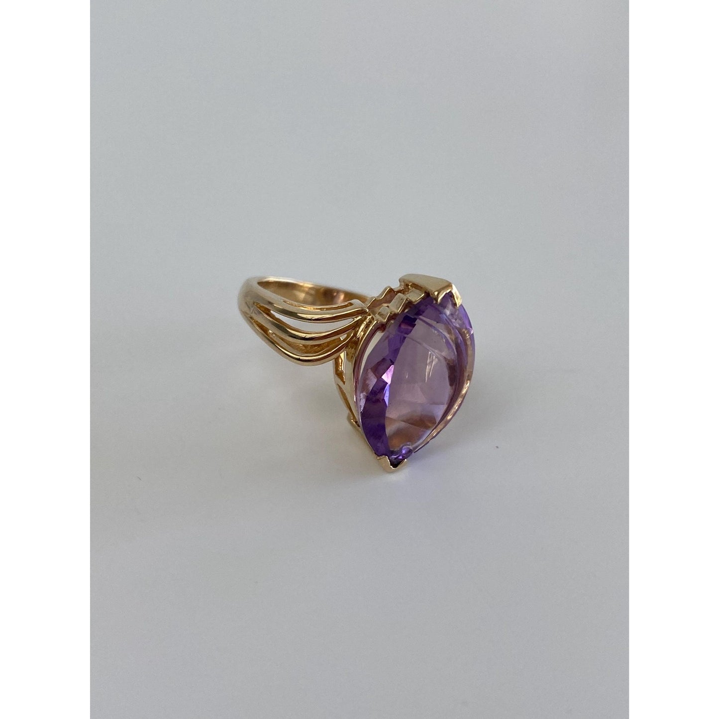 Vintage Solid 14k Yellow Gold Amethyst Twist Ring - Size 5.5