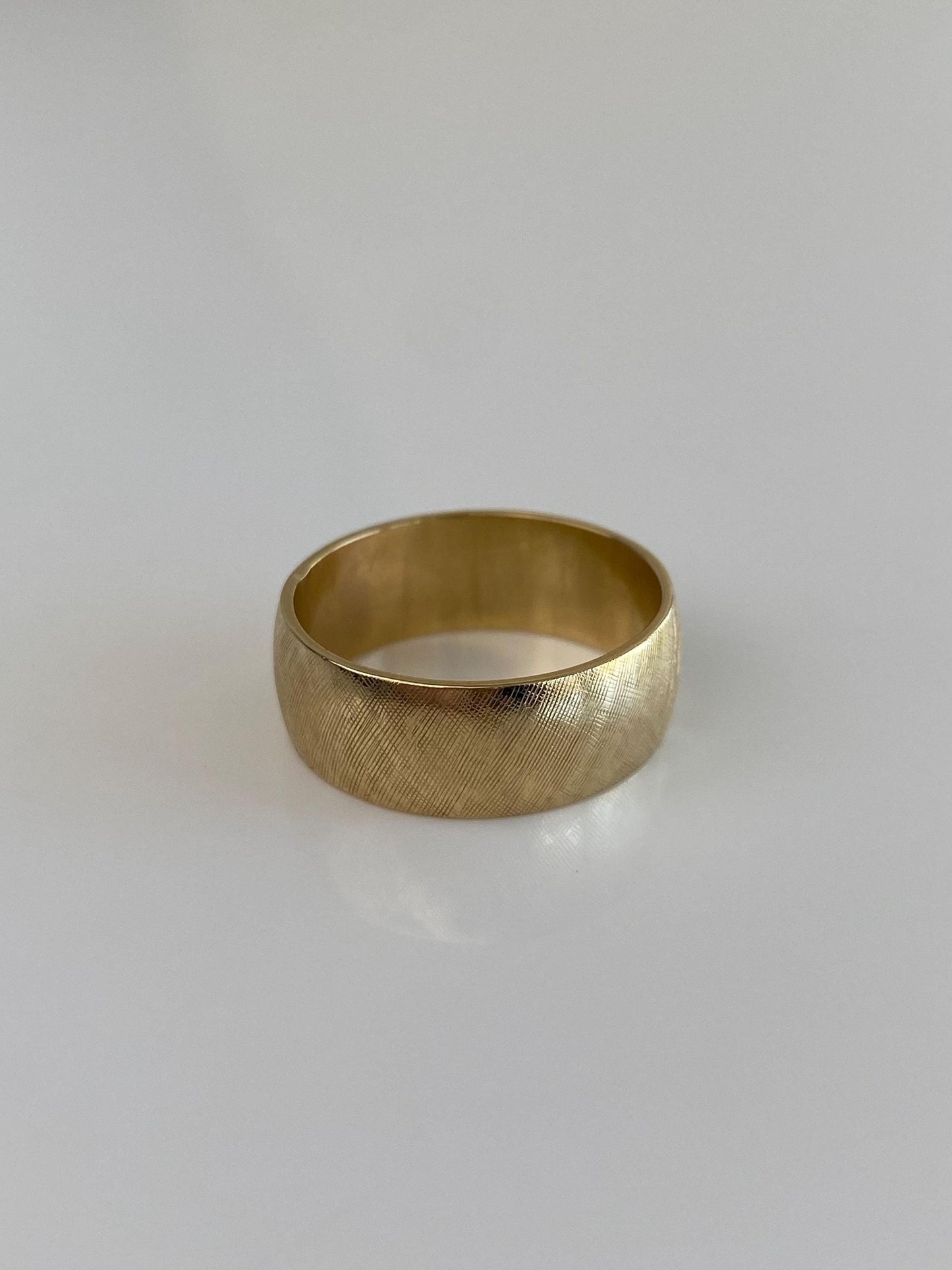 Vintage Solid 14k Yellow Gold Crosshatch Ring Band - Size 8.5
