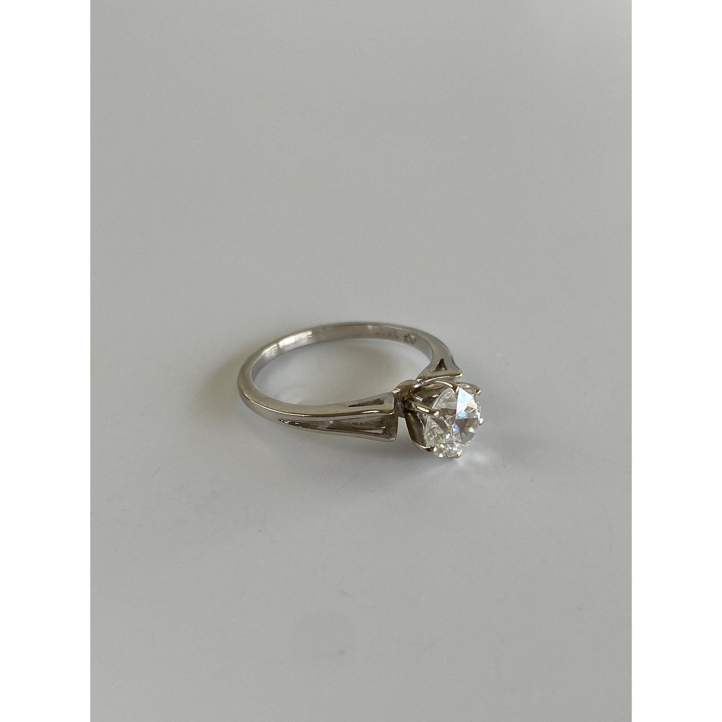 Solid 14k White Gold Cubic Zirconia Ring - Size 6