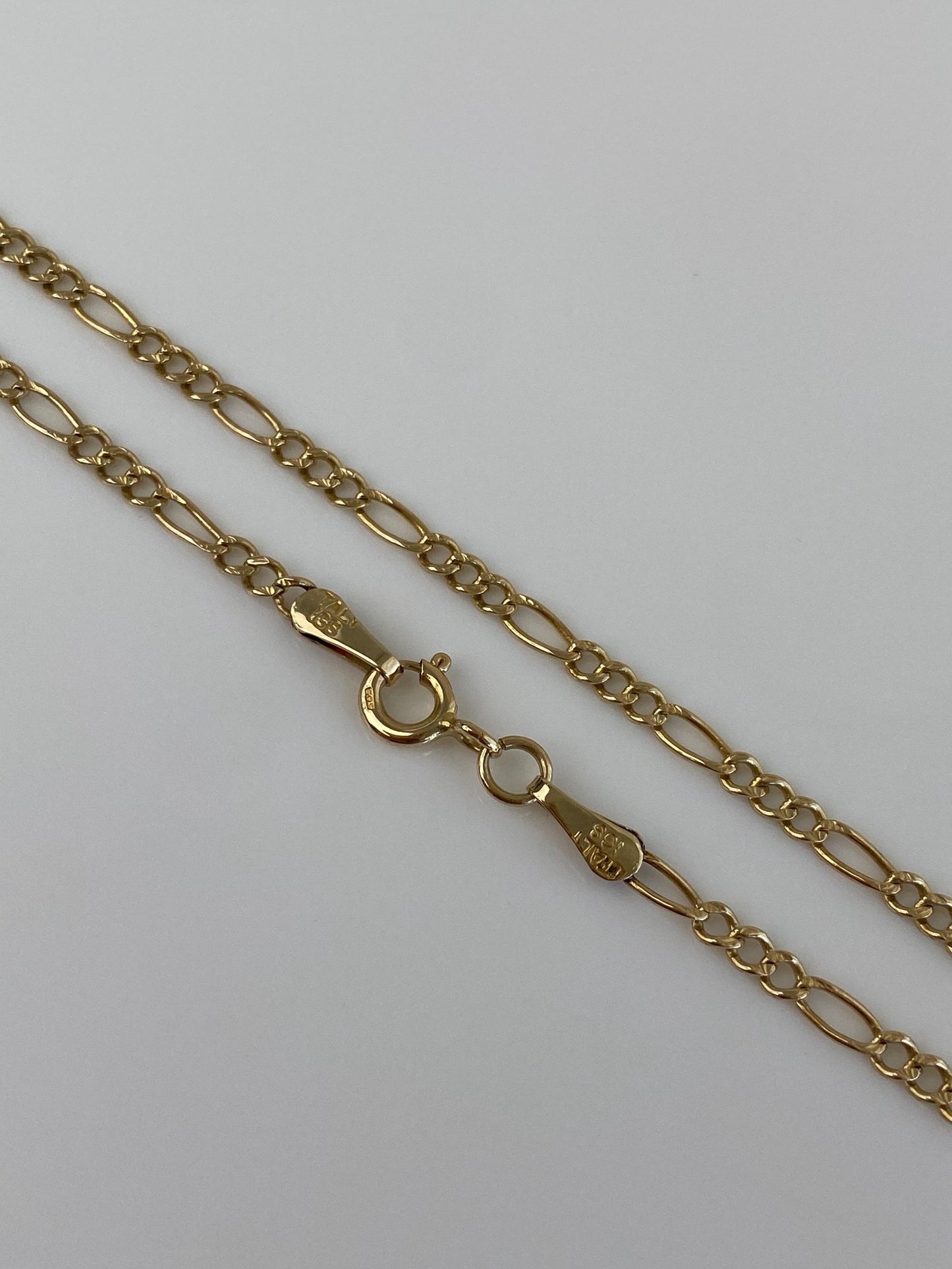 Vintage Solid 14k Yellow Gold Figaro Chain Anklet Bracelet - 10.75 inches