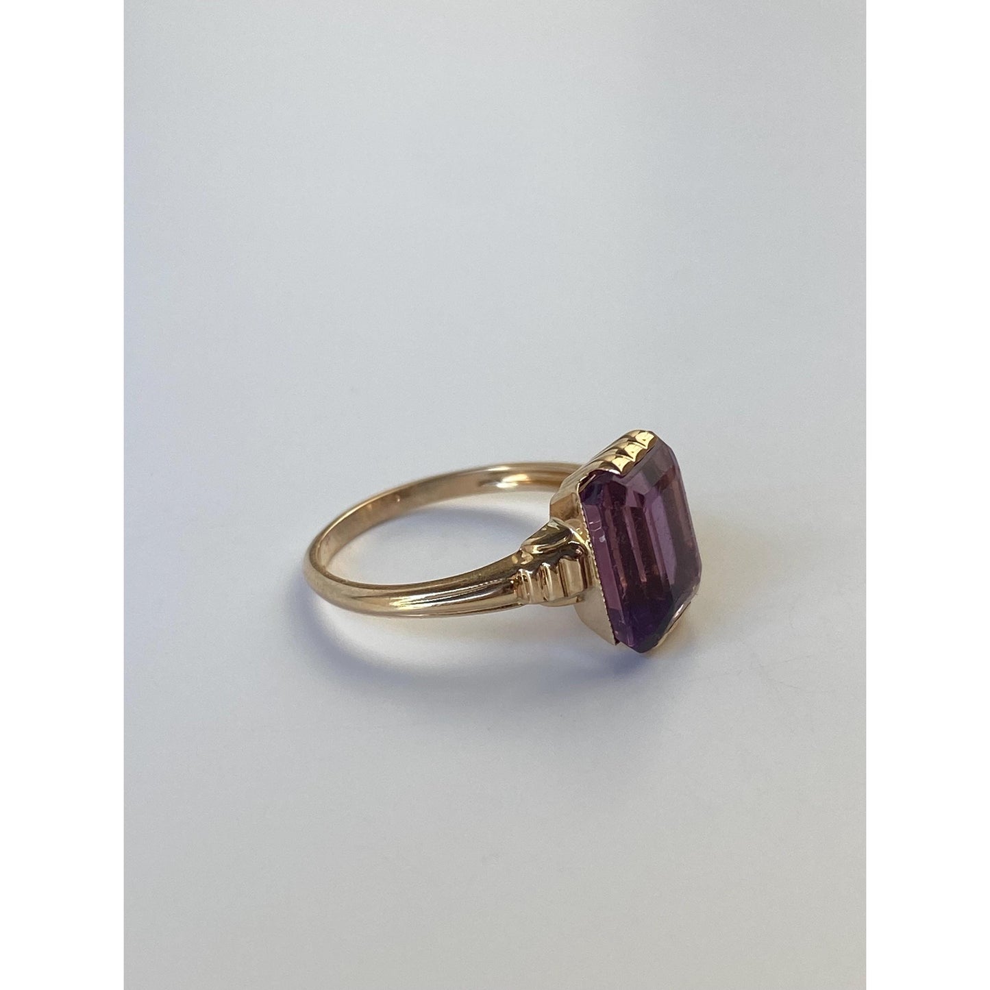 Solid 10k Yellow Gold Purple Cubic Zirconia Ring - Size 4.75