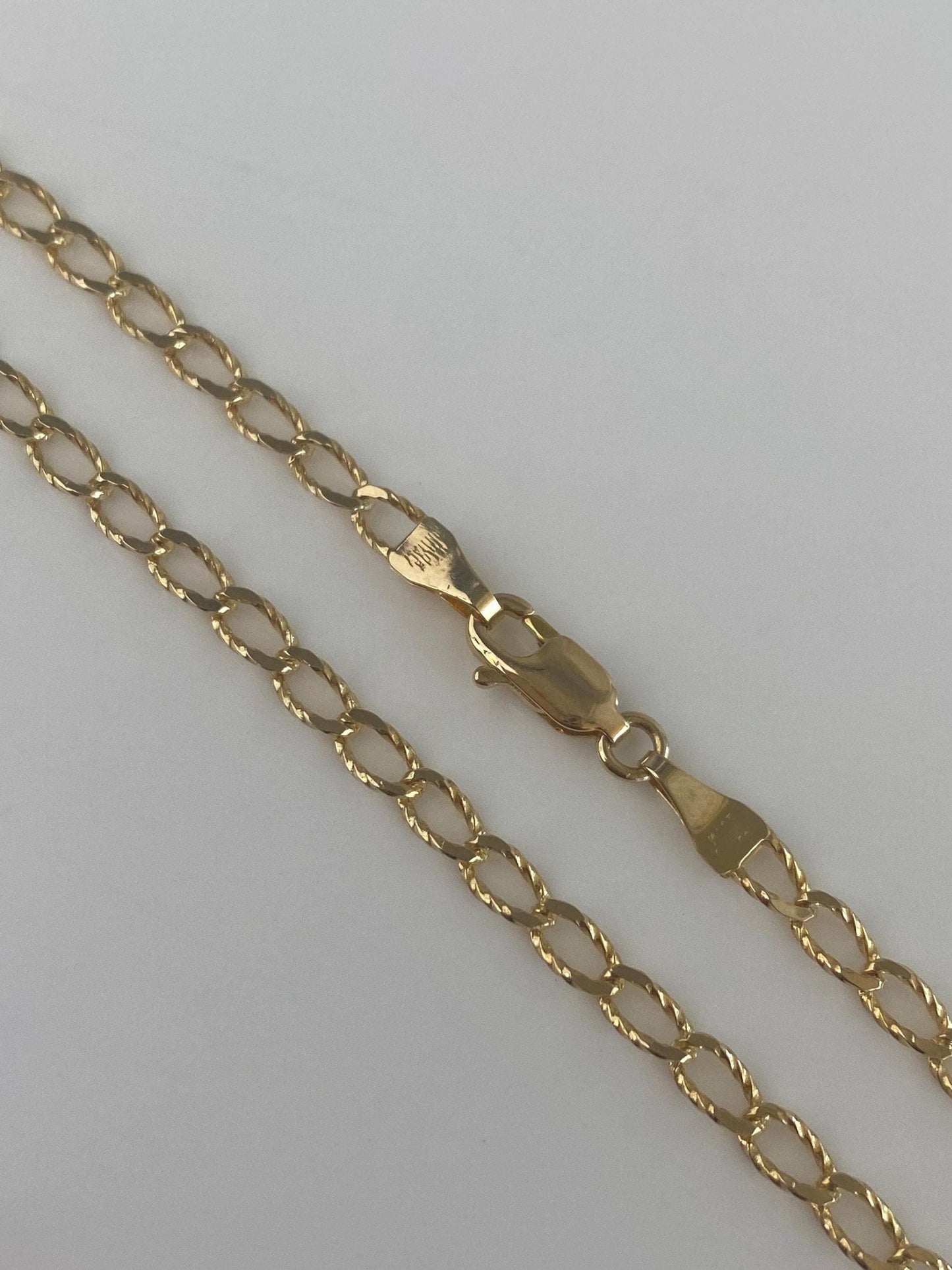 Vintage Solid 14k Yellow Gold Diamond Cut Textured Elongated Curb Chain Necklace - 18 inches