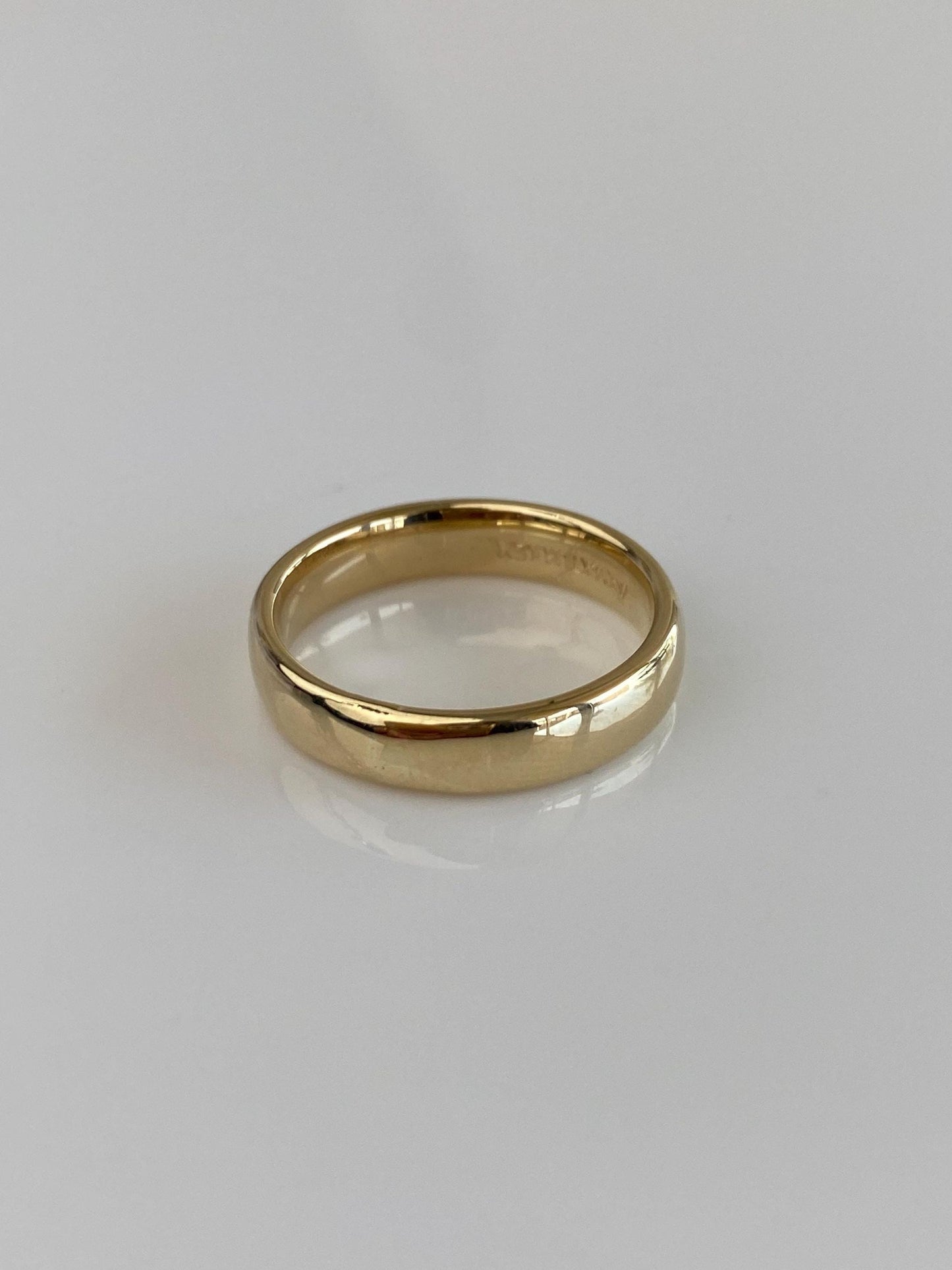 Vintage 14k Yellow Gold Hollow Ring Band - Size 5.75