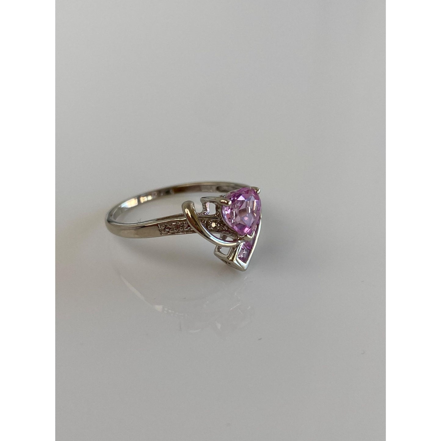 Vintage Solid 10k White Gold Pink Sapphire Heart Ring - Size 7.75