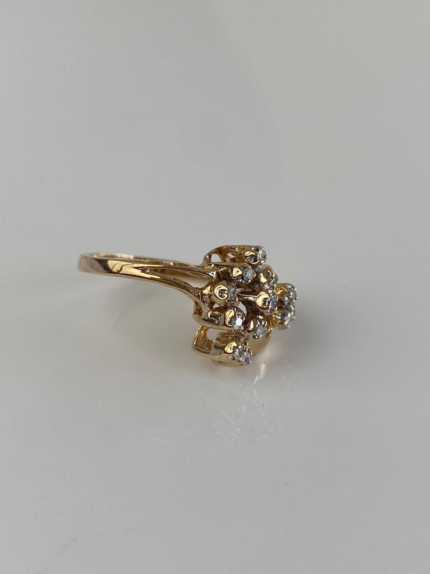 Vintage Solid 14k Yellow Gold Diamond Cluster Ring - Size 6