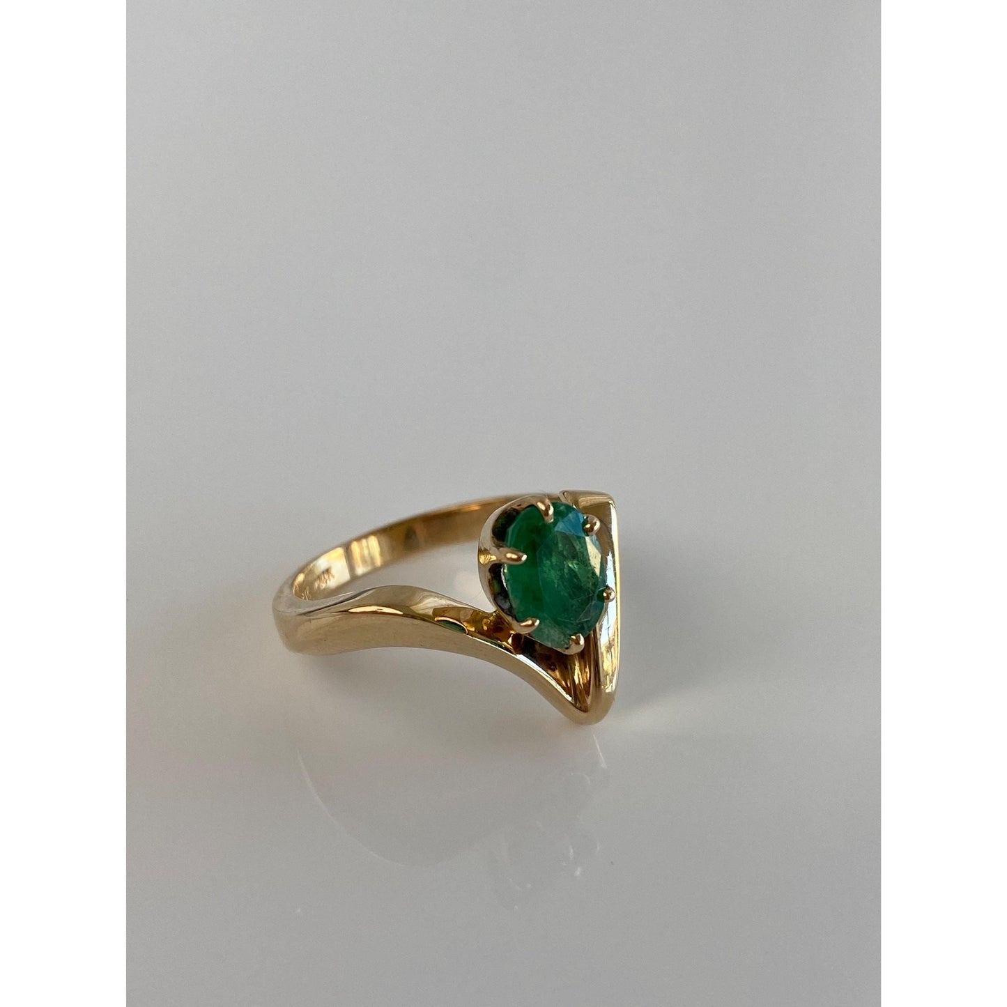 Vintage Solid 14k Yellow Gold Emerald Ring - Size 6.75