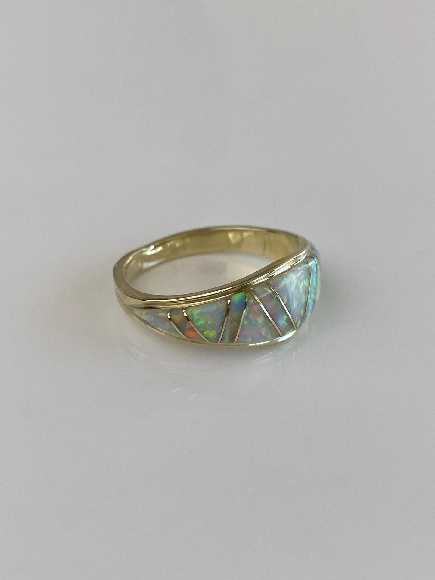 Vintage Solid 14k Yellow Gold Opal Inlay Ring Band - Size 8.25