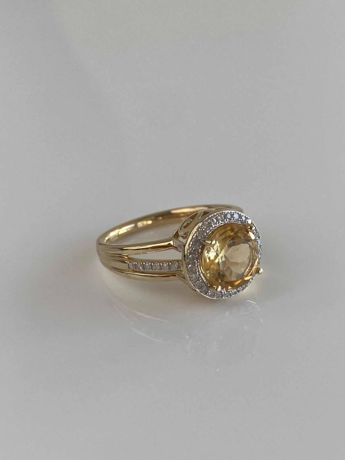 Vintage Solid 14k Yellow Gold Diamond Halo Citrine Ring - Size 6.75