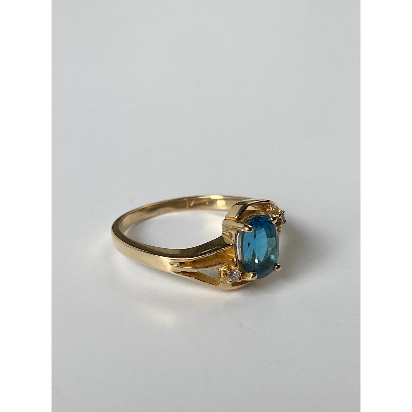 Vintage Solid 14k Yellow Gold Topaz Diamond Ring - Size 5.75