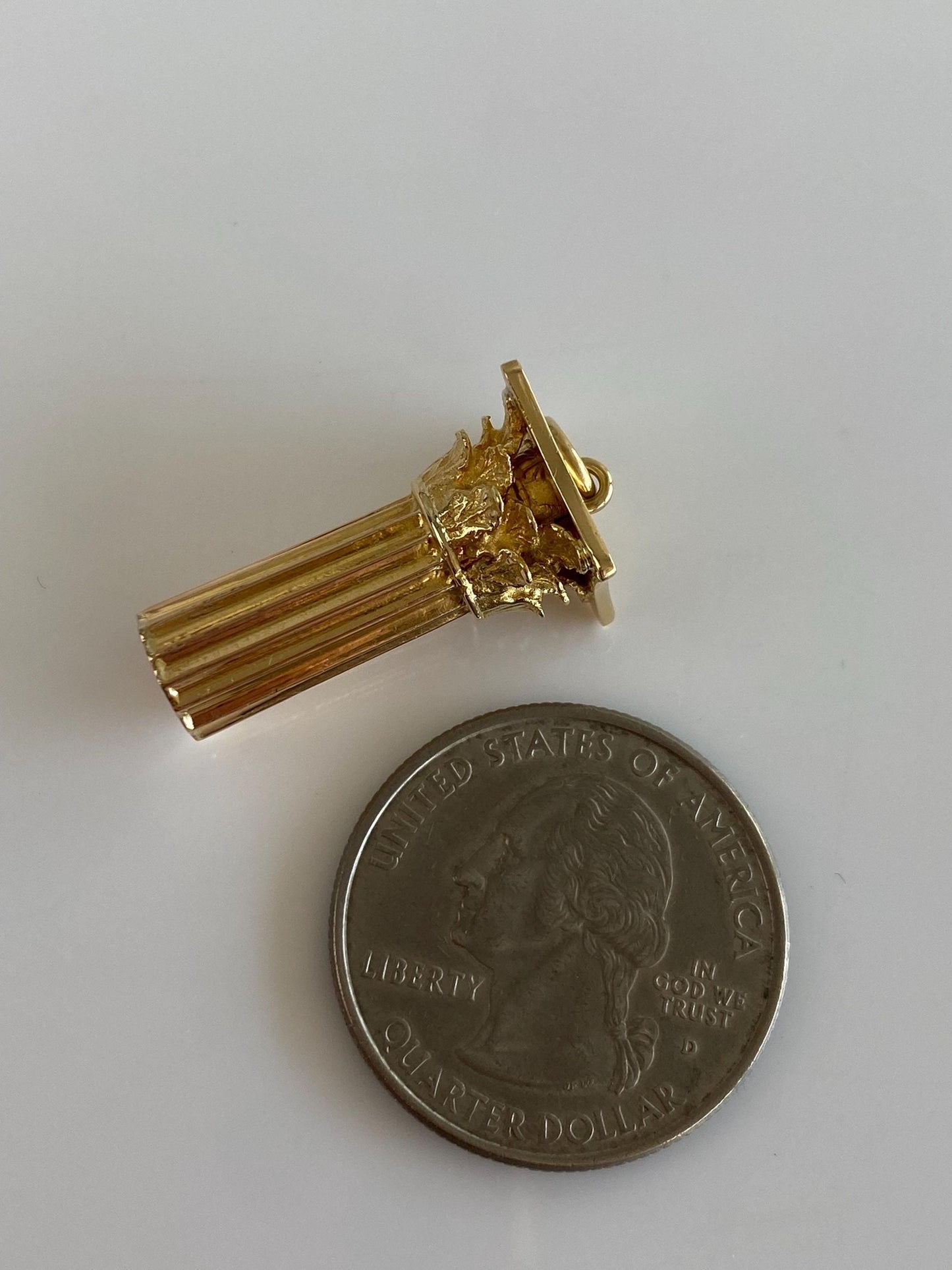 Vintage 18k Yellow Gold Large Column Charm