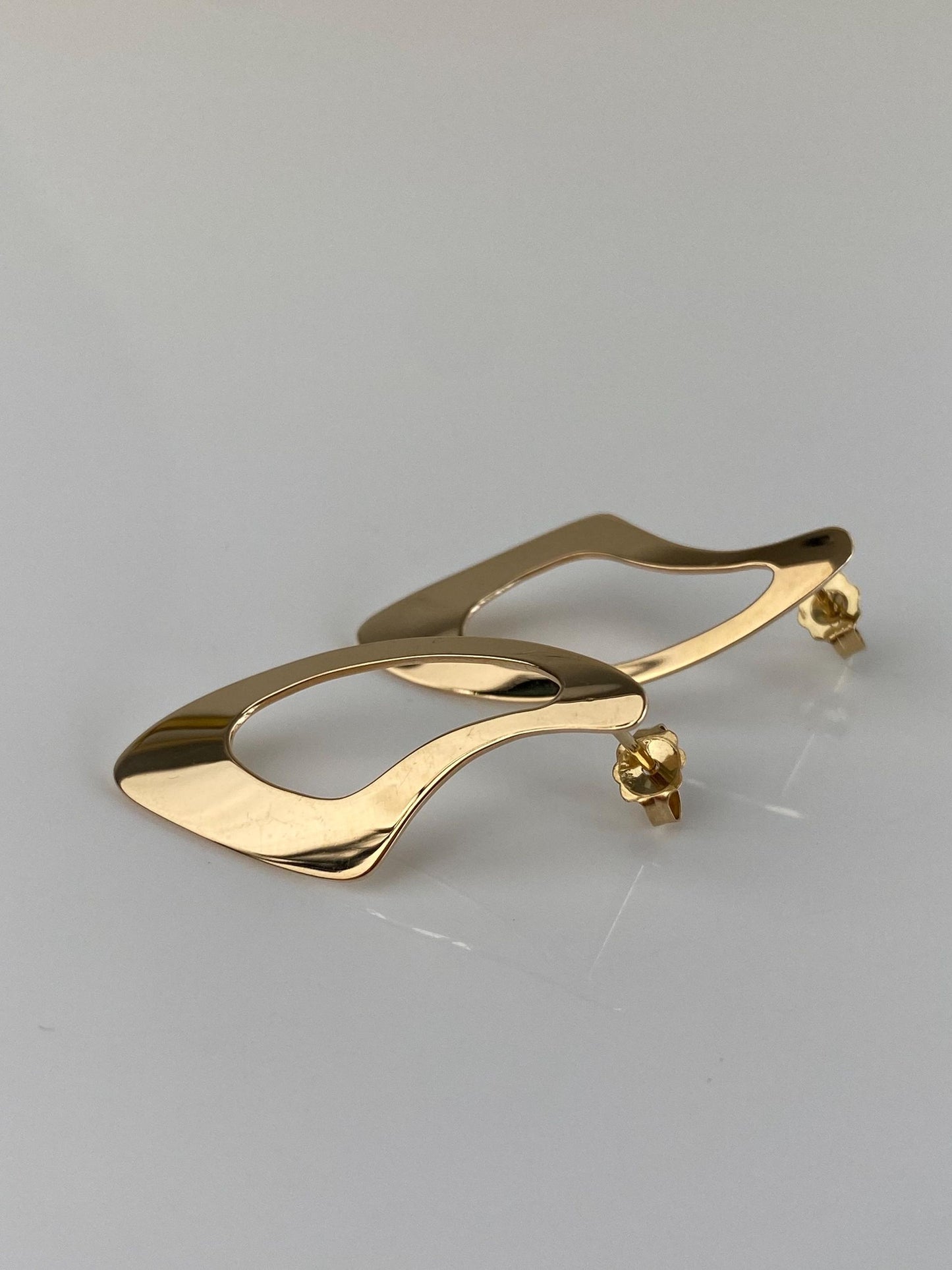 Vintage Solid 14k Yellow Gold Open Design Drop Earrings