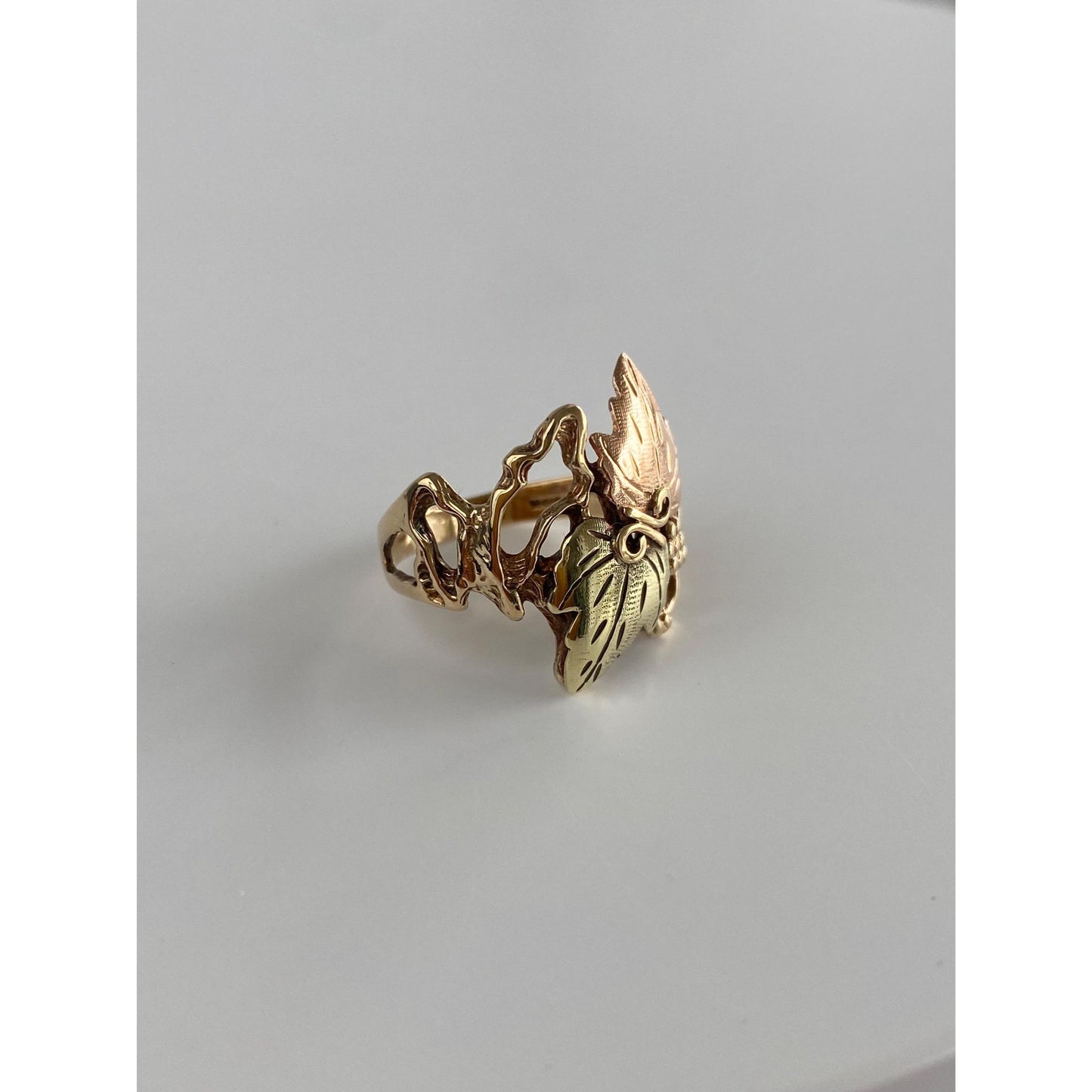 Solid 10k Black Hills Gold Grapevine Ring Band - Size 6.75