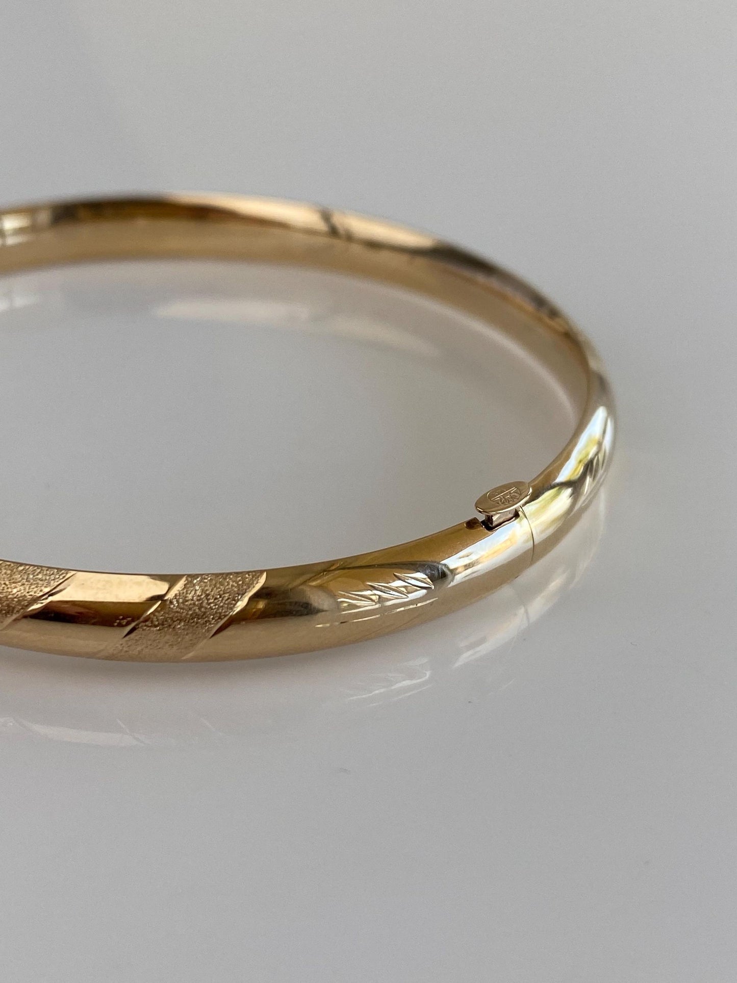 Vintage 14k Yellow Gold Satin Shiny Engraved Bangle Bracelet - 7.5 Inches