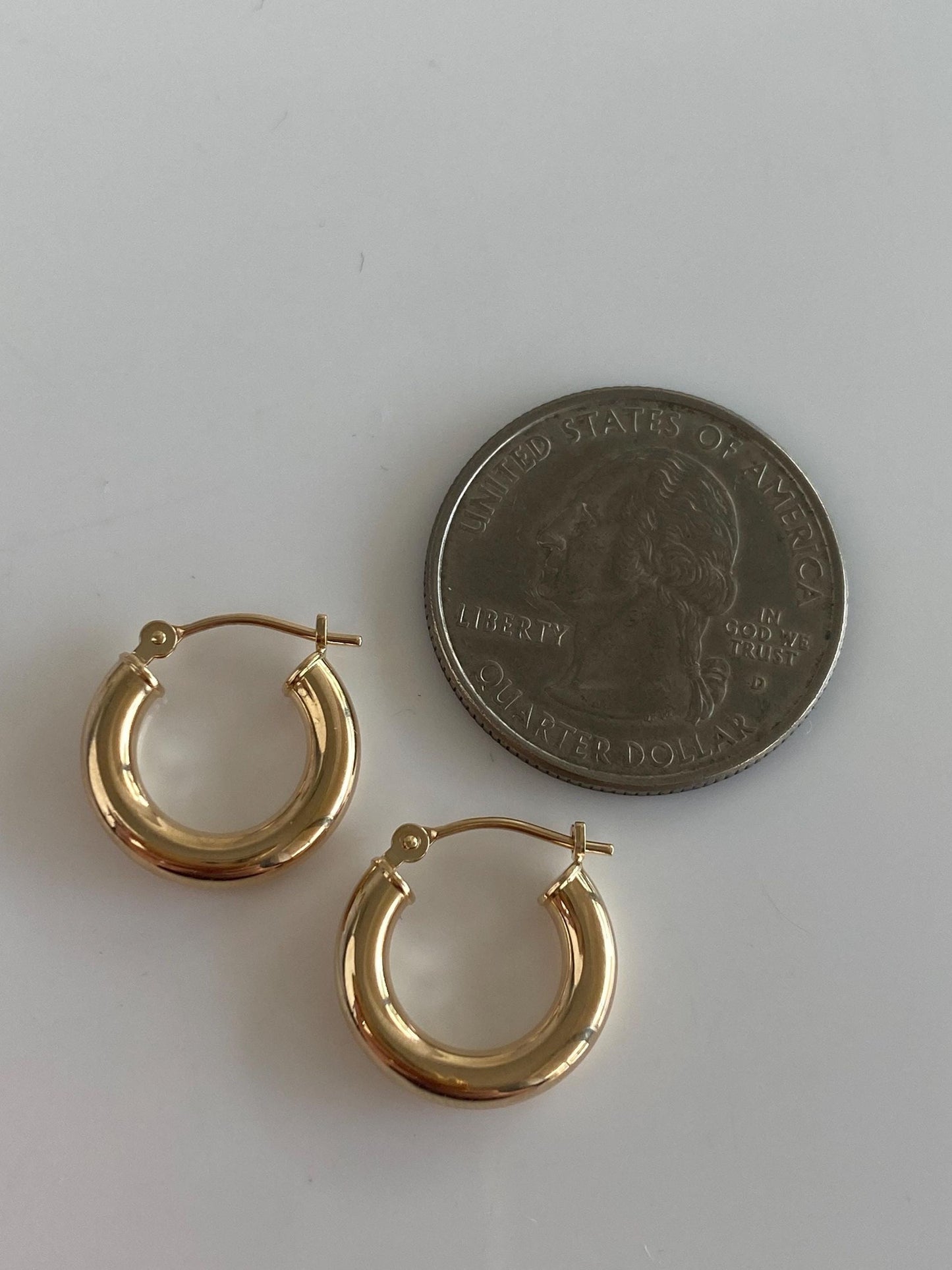 Vintage 14k Yellow Gold Little Hoop Earrings
