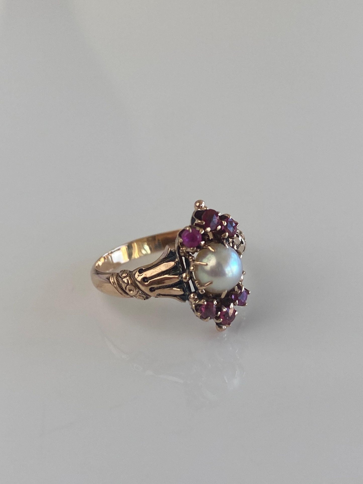 Vintage Solid 9k Rosey Gold Pink Sapphire Pearl Ring - Size 6.75