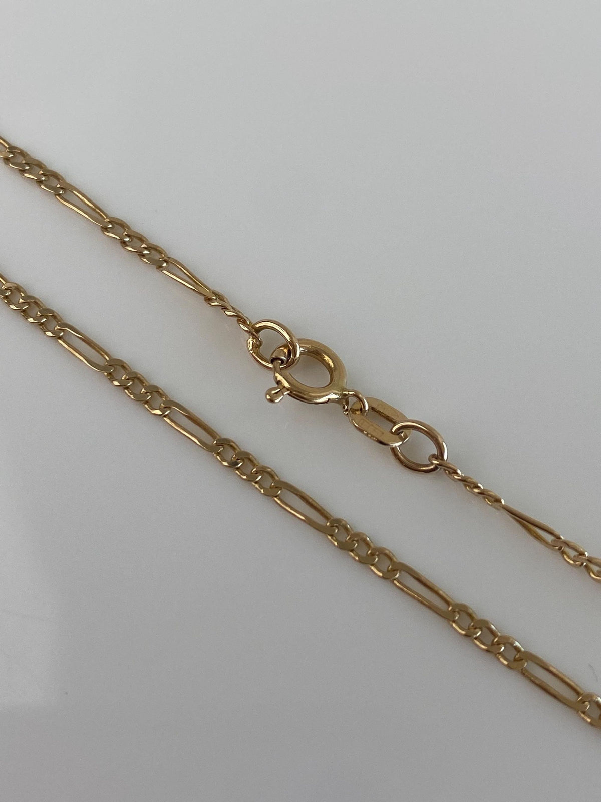 Vintage Solid 14k Yellow Gold Slim Figaro Chain Necklace - 18 inches