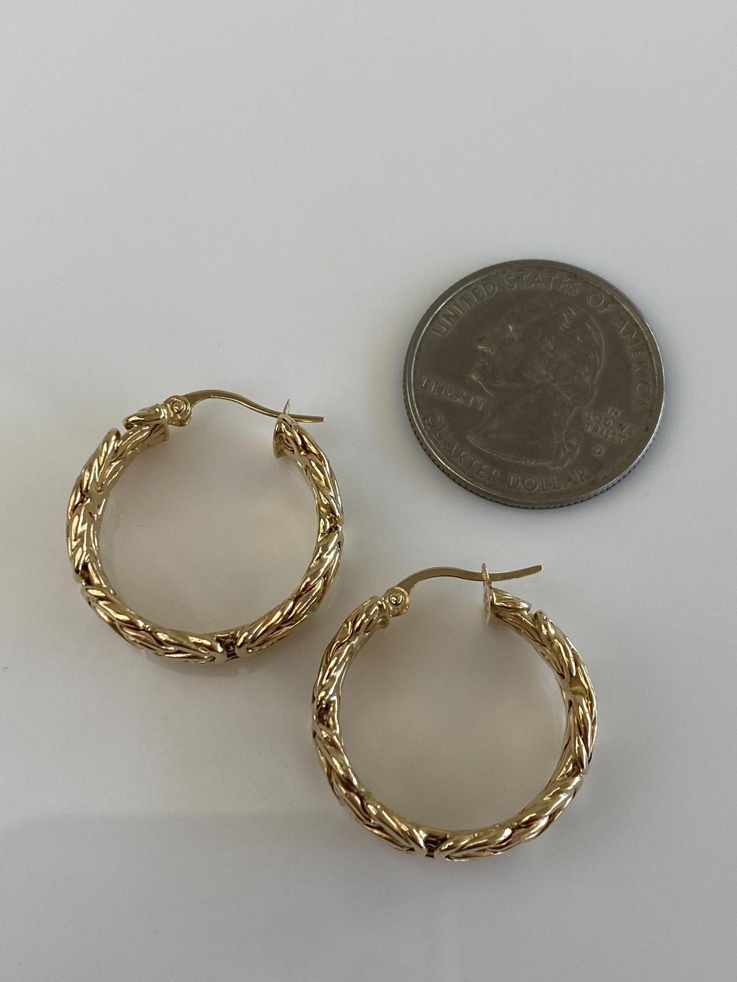 Vintage 14k Yellow Gold Byzantine Chain Hoop Earrings