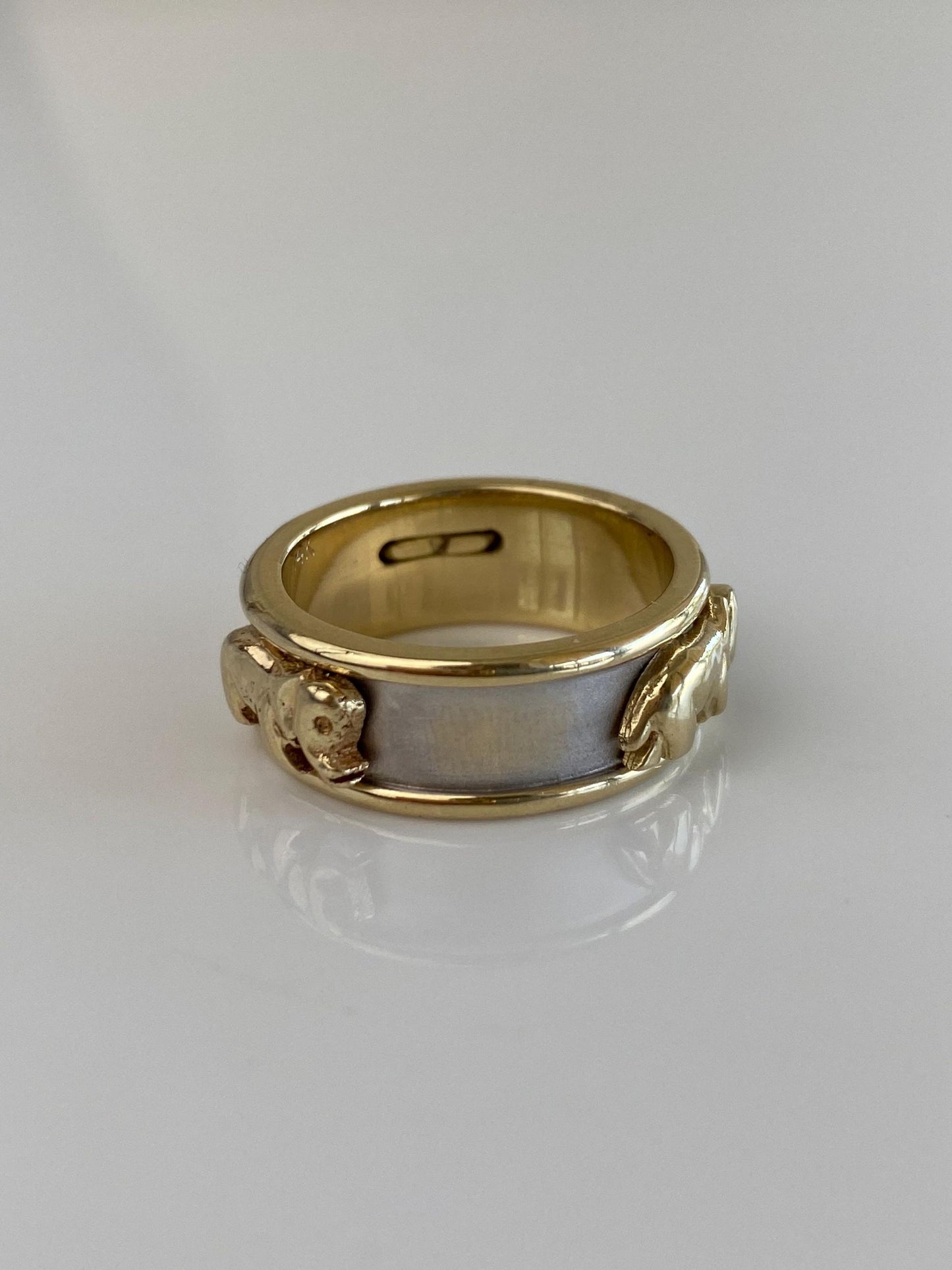 Vintage Solid 14k White & Yellow Gold Elephants Ring Band - Size 7.5