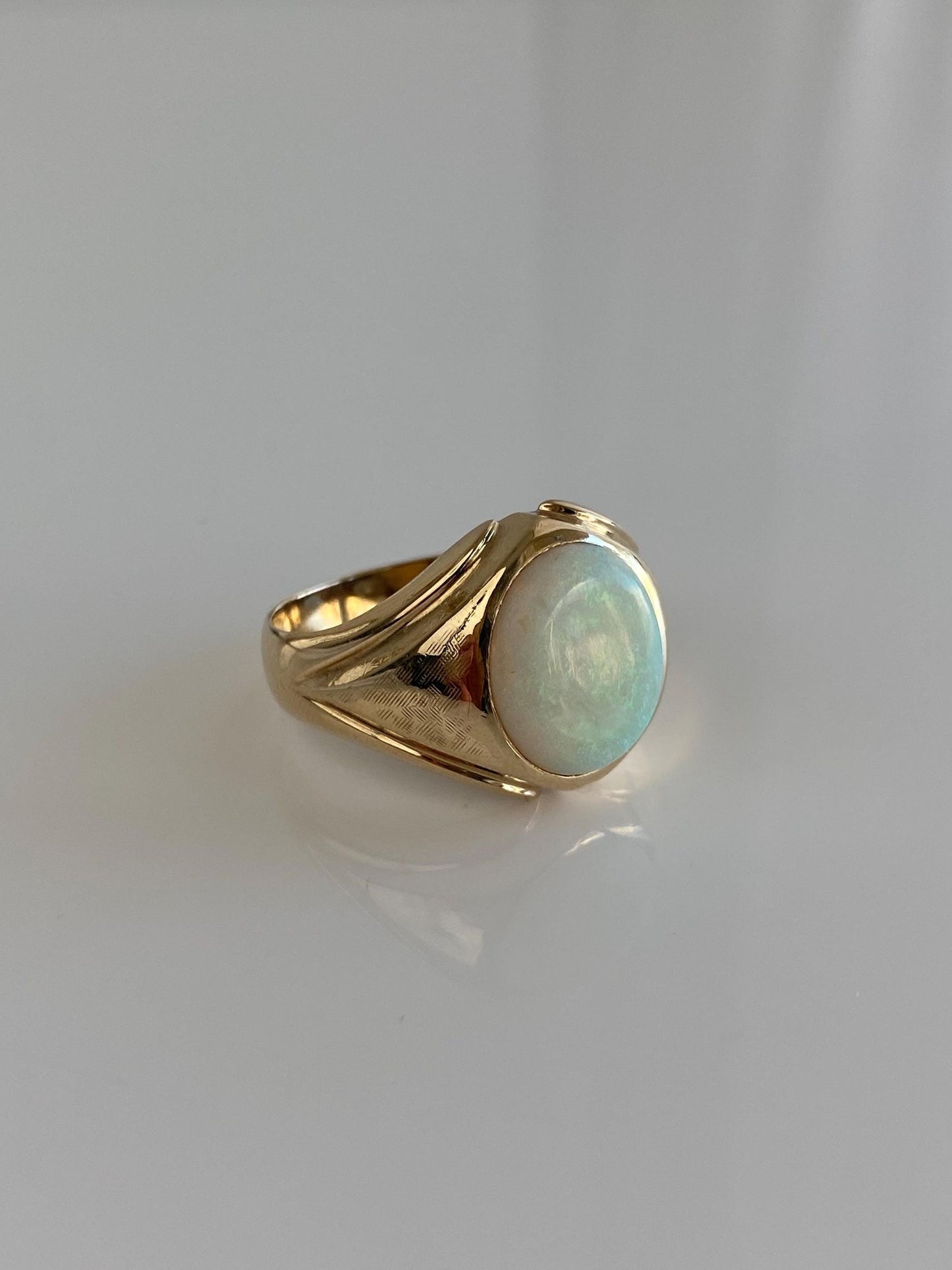 Vintage Solid 14k Yellow Gold Opal Ring - Size 11.25
