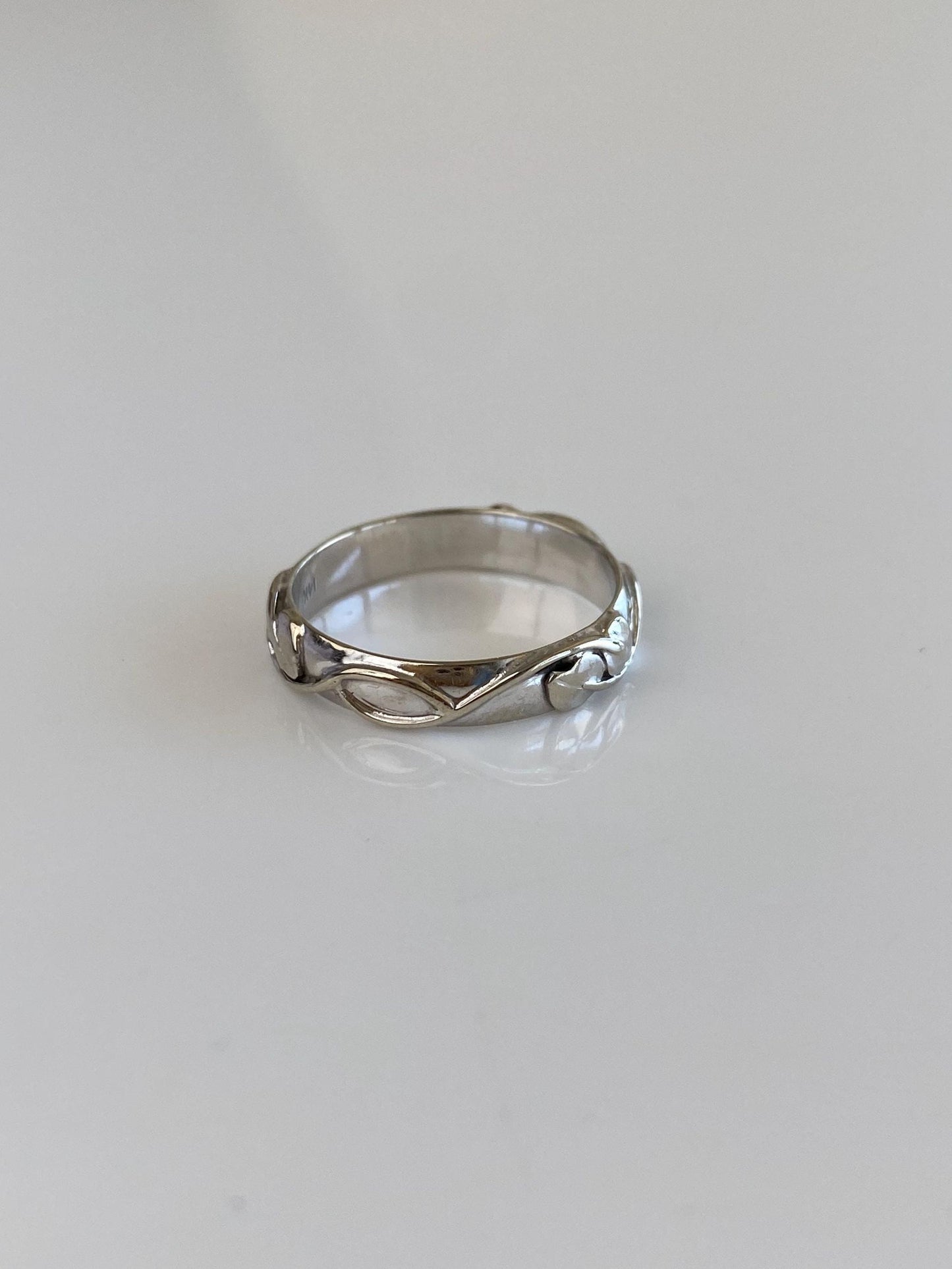 Vintage Solid 14k White Gold Vines Design Ring Band - Size 6.75