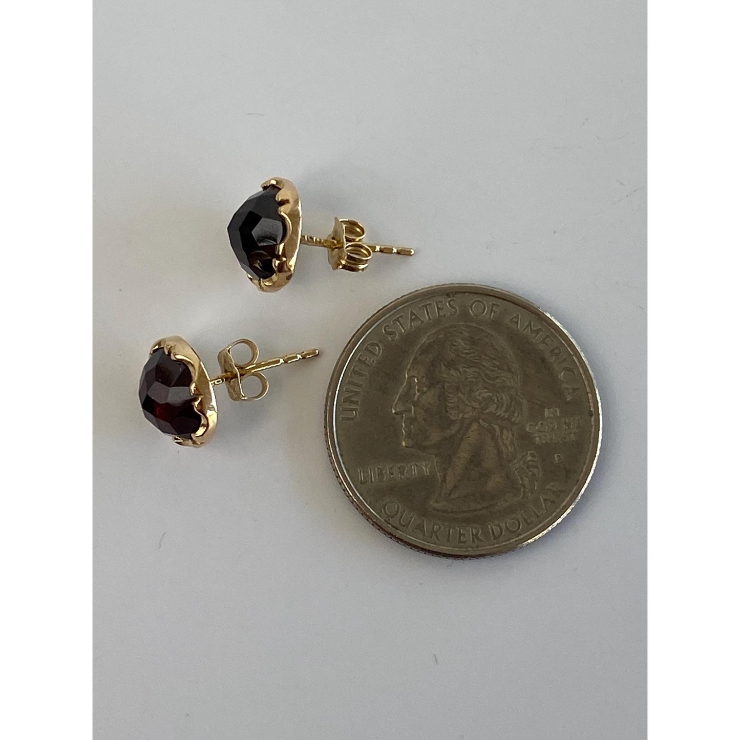 Vintage Solid 14k Yellow Gold Faceted Garnet Stud Earrings