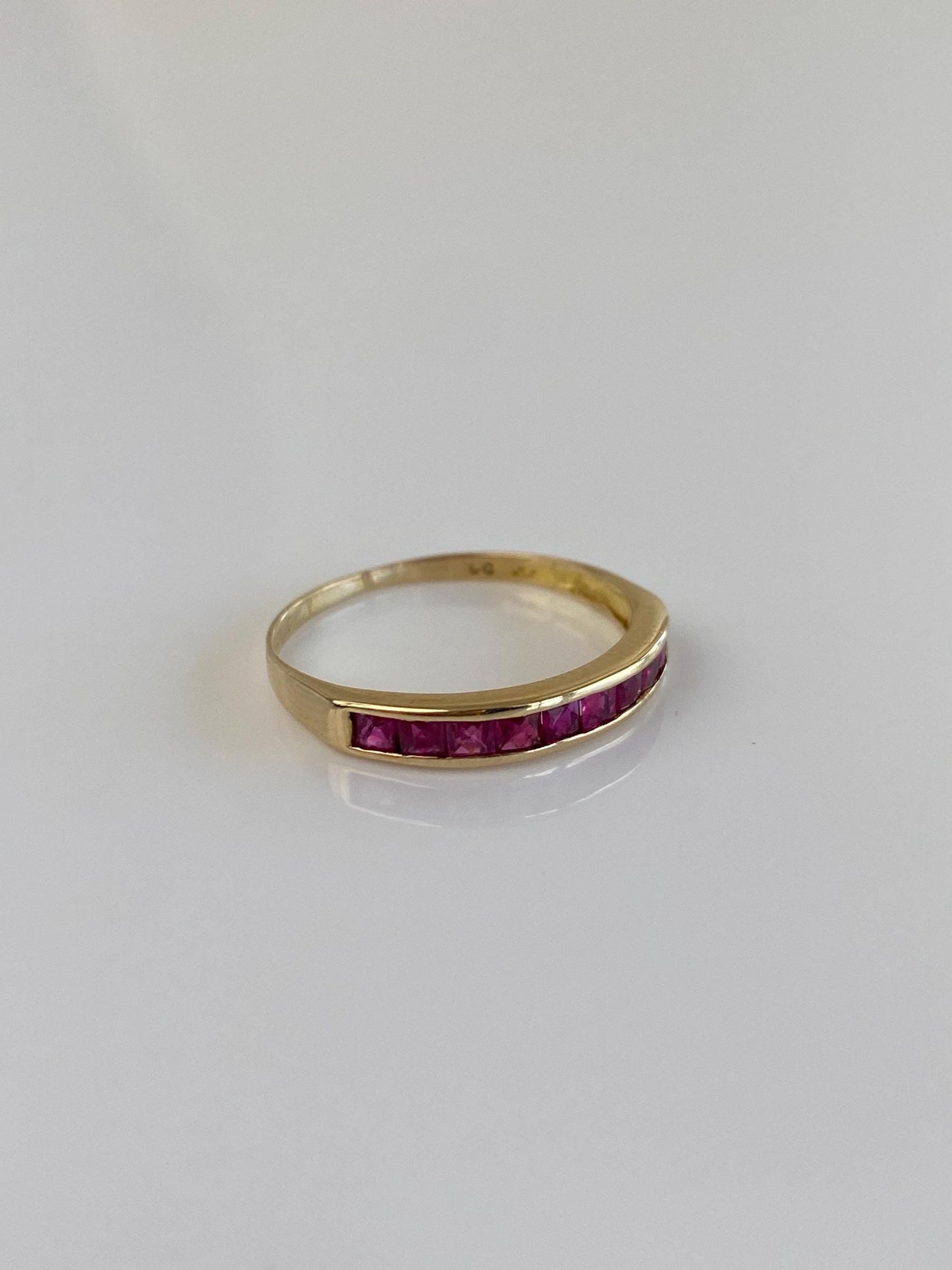 Vintage Solid 14k Yellow Gold Ruby Ring Band - Size 6.25