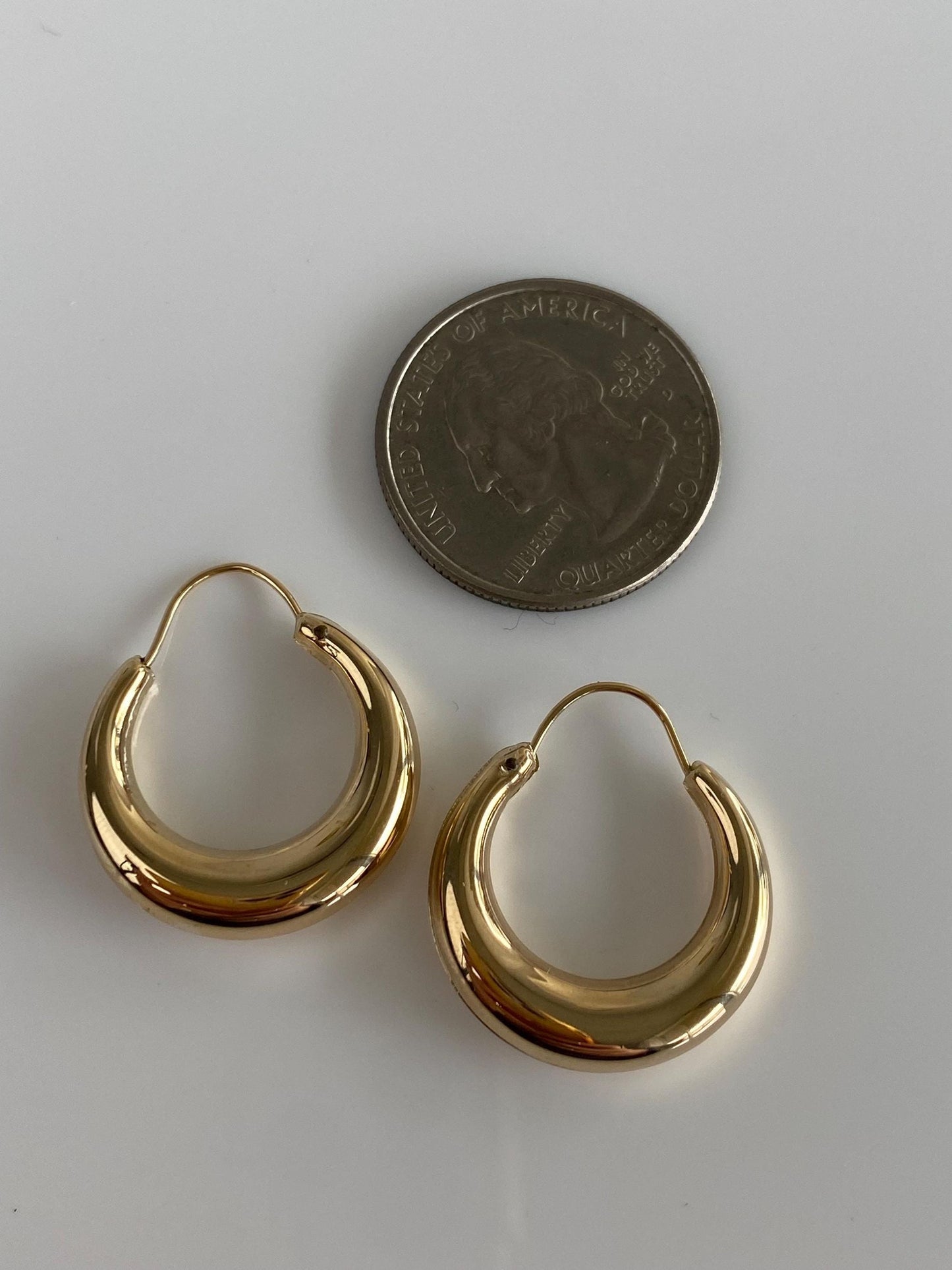 Vintage 14k Yellow Gold Tapered Hoop Earrings