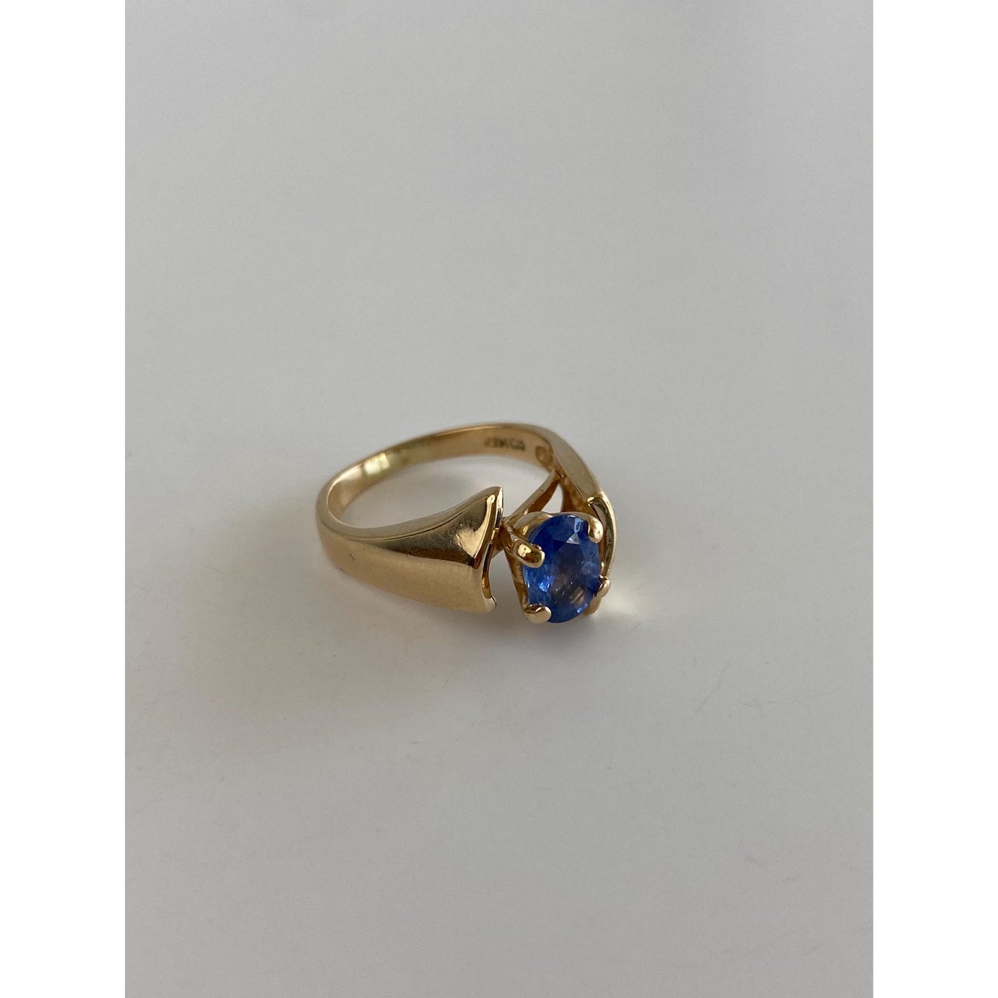 Solid 14k Yellow Gold Light Blue Sapphire Ring - Size 4.5
