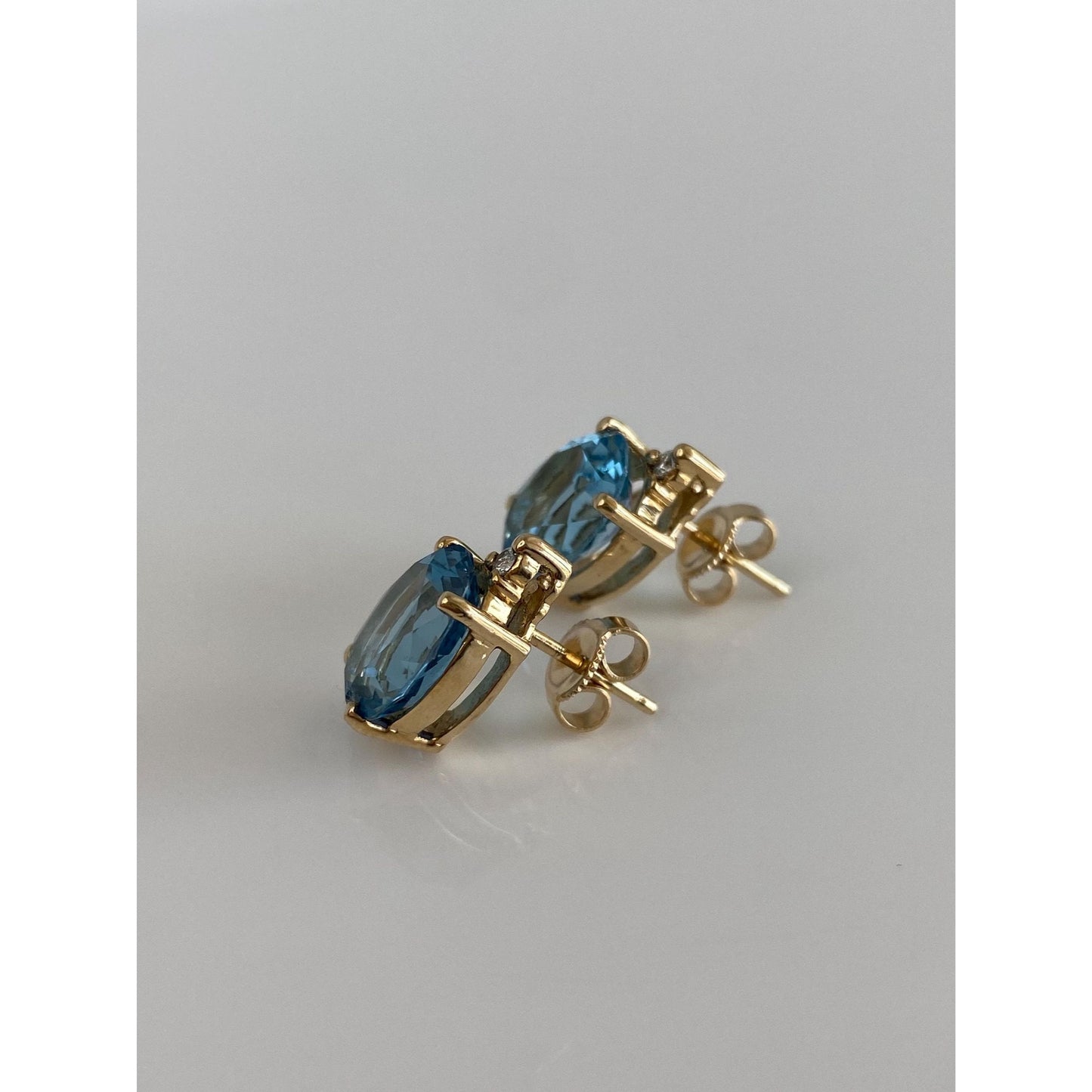 Vintage Solid 14k Yellow Gold Diamond Topaz Stud Earrings