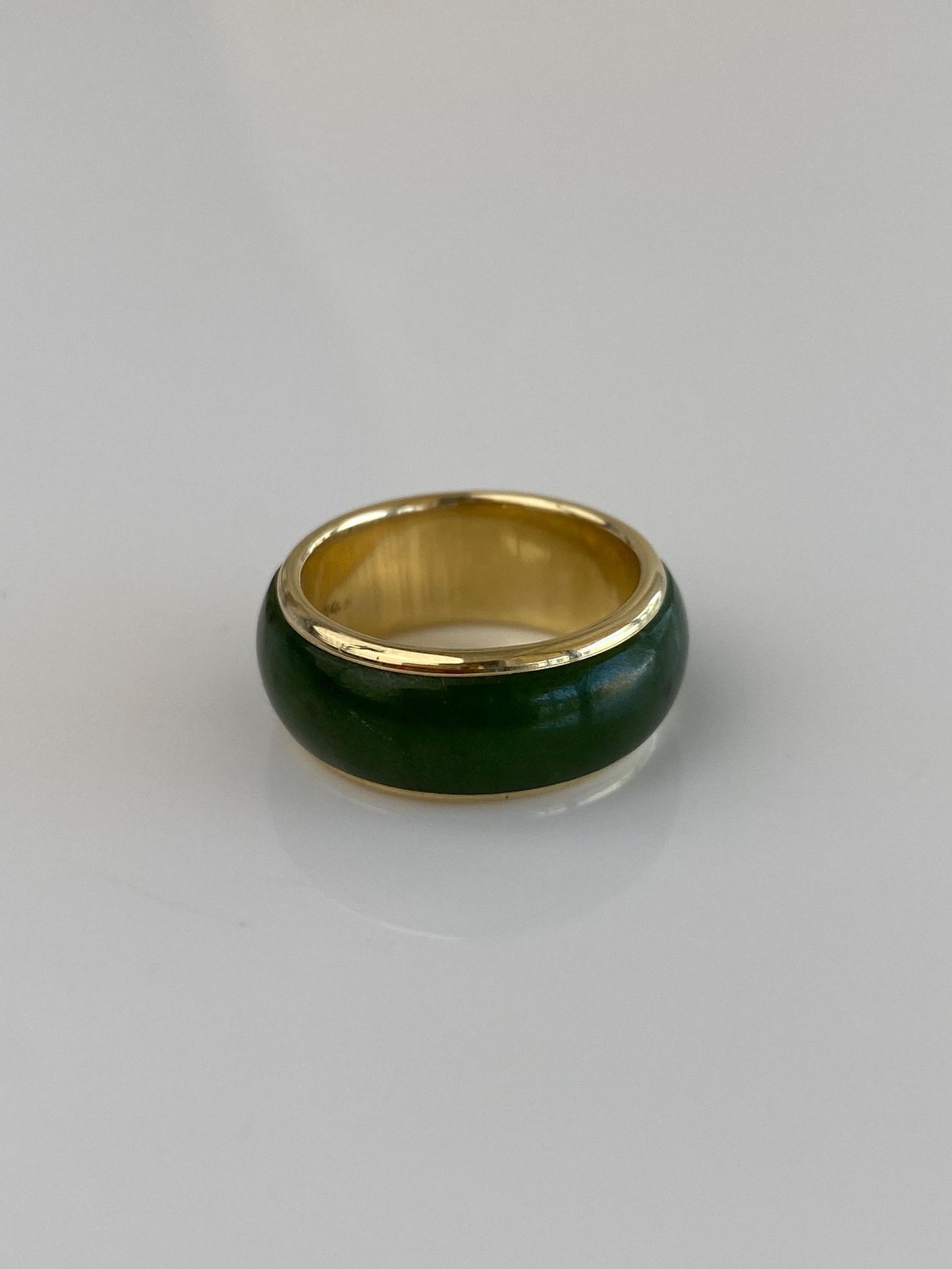 Vintage Solid 14k Yellow Gold Nephrite Jade Inlay Ring Band - Size 5.25